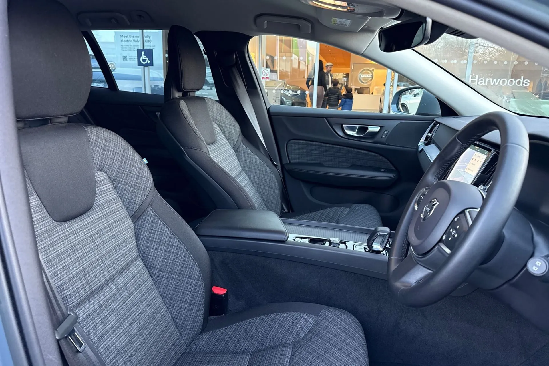 Volvo V60 thumbnail image number 25