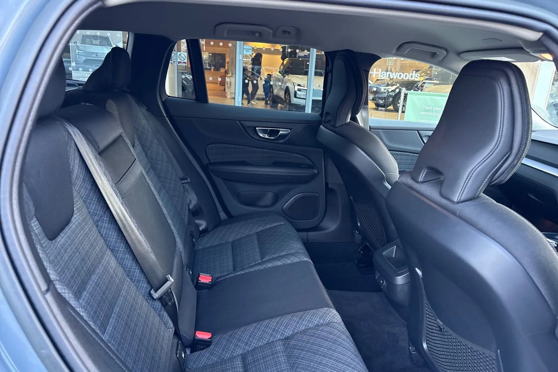 Volvo V60 thumbnail image number 22