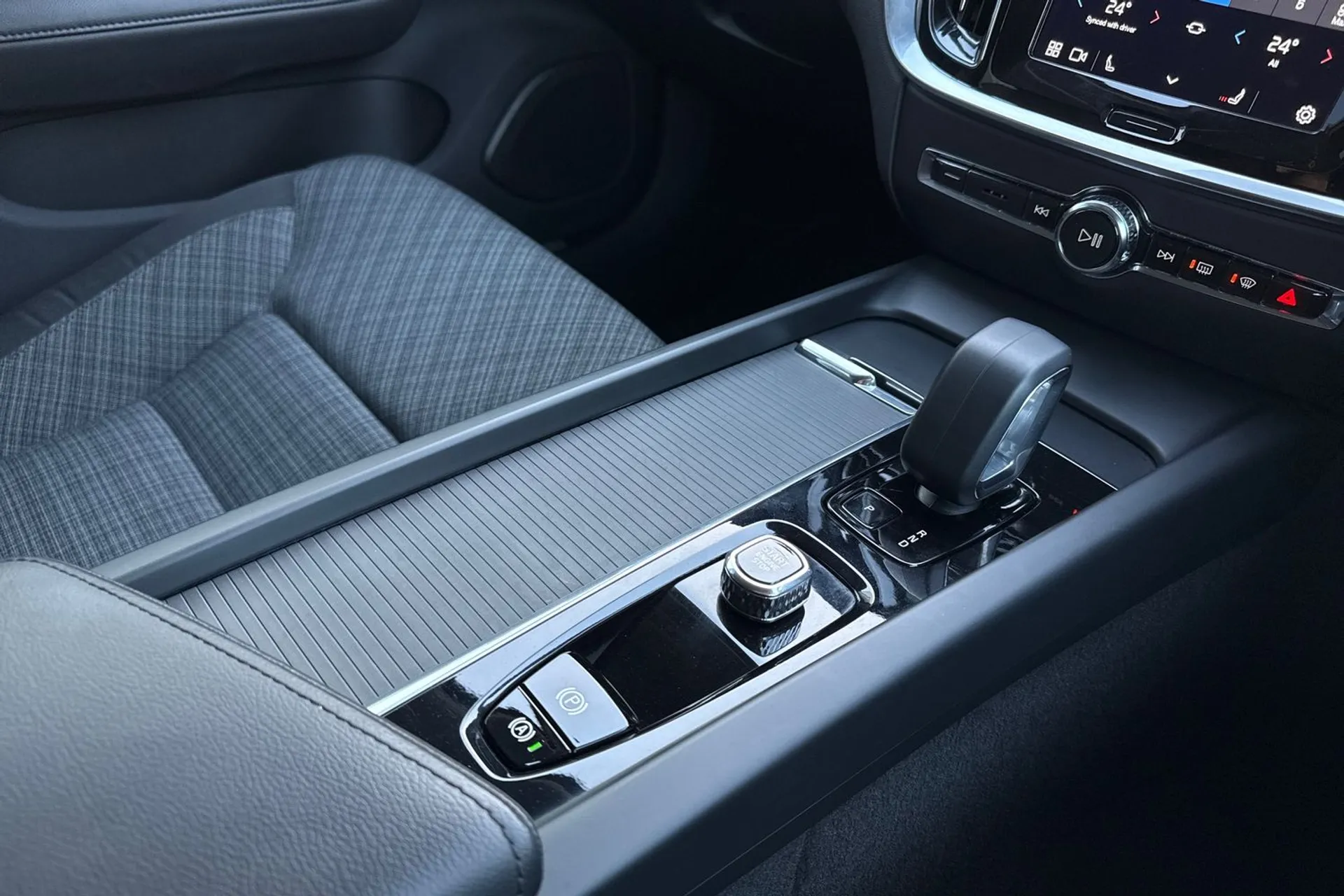 Volvo V60 thumbnail image number 40