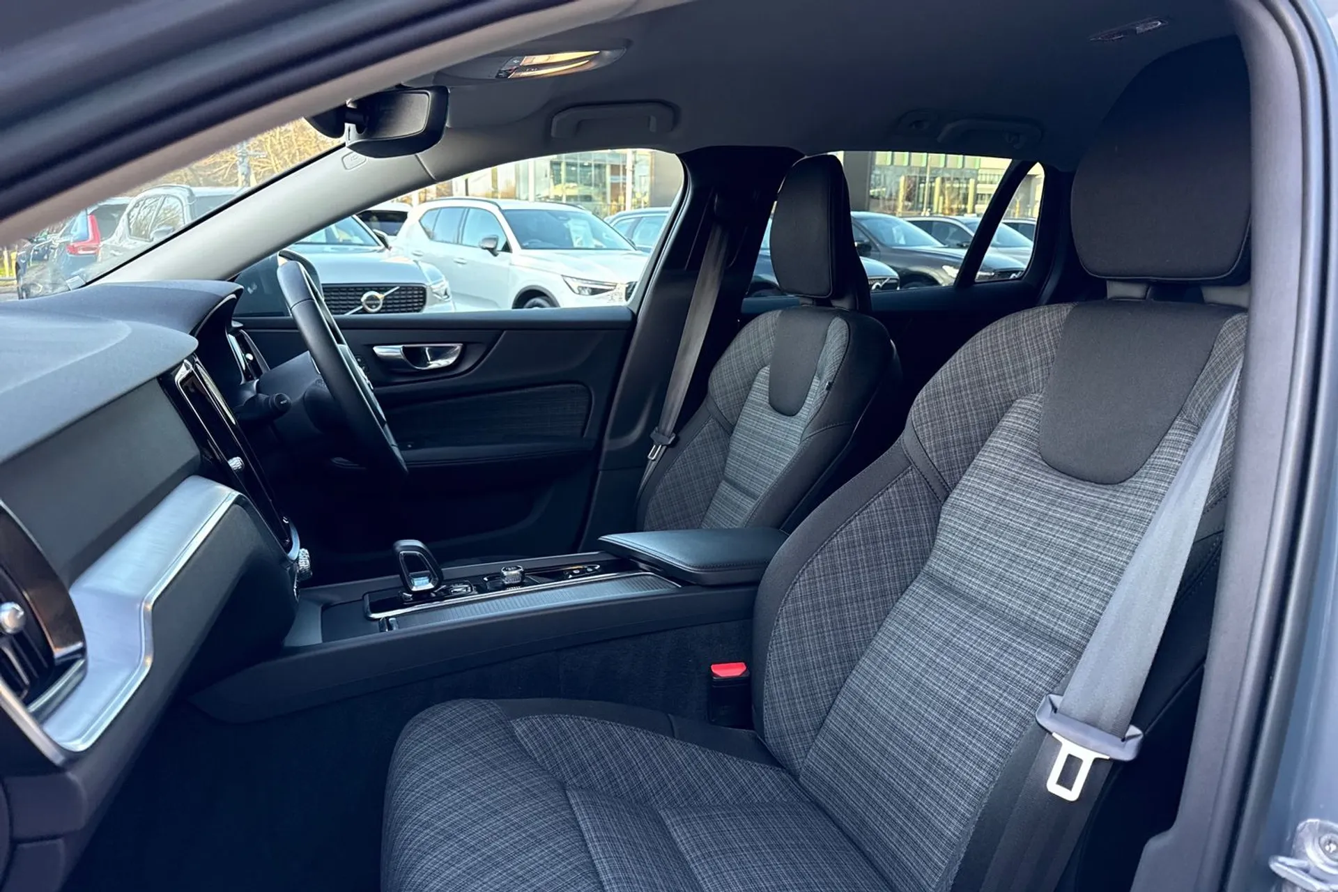 Volvo V60 thumbnail image number 27