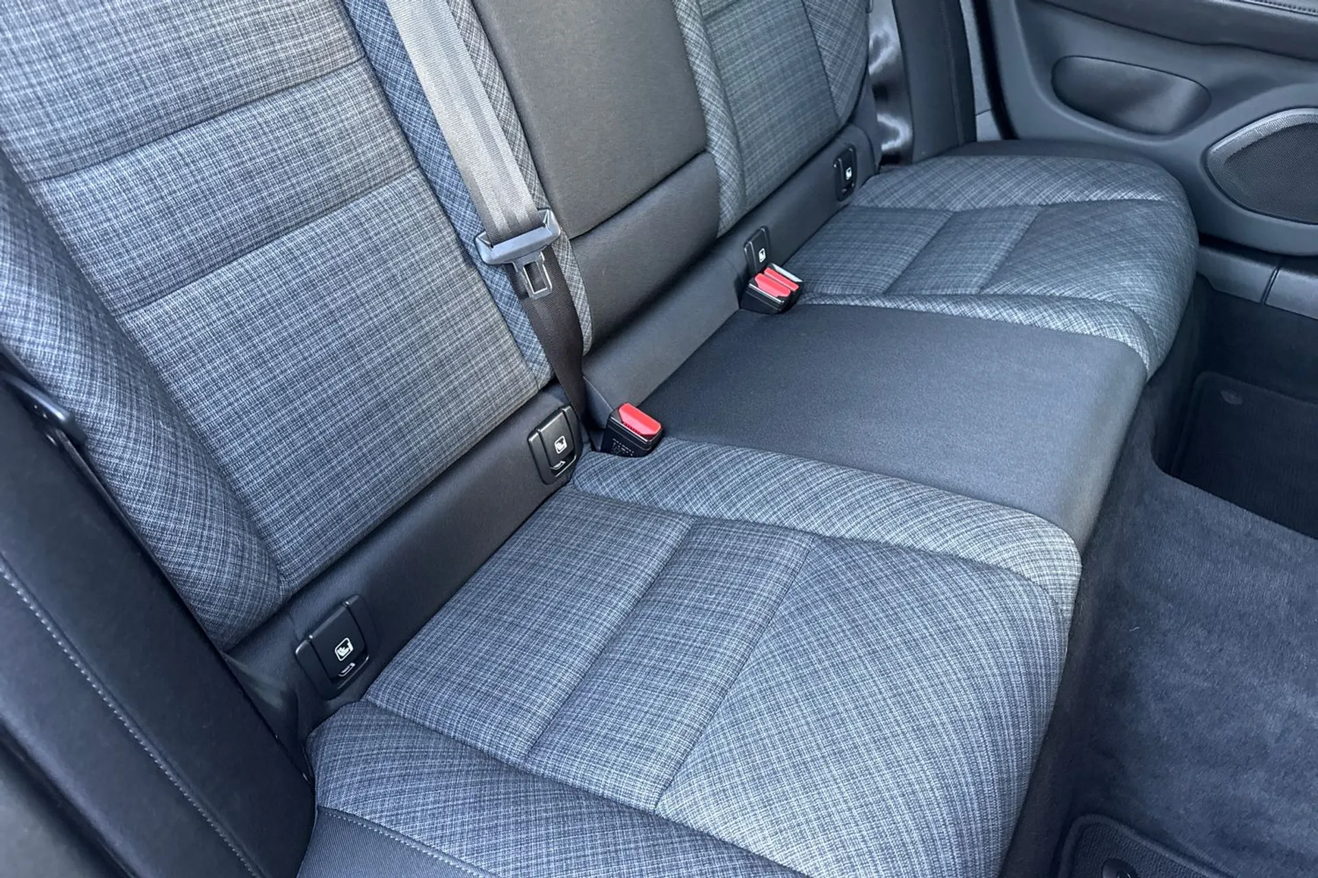 Volvo V60 thumbnail image number 24