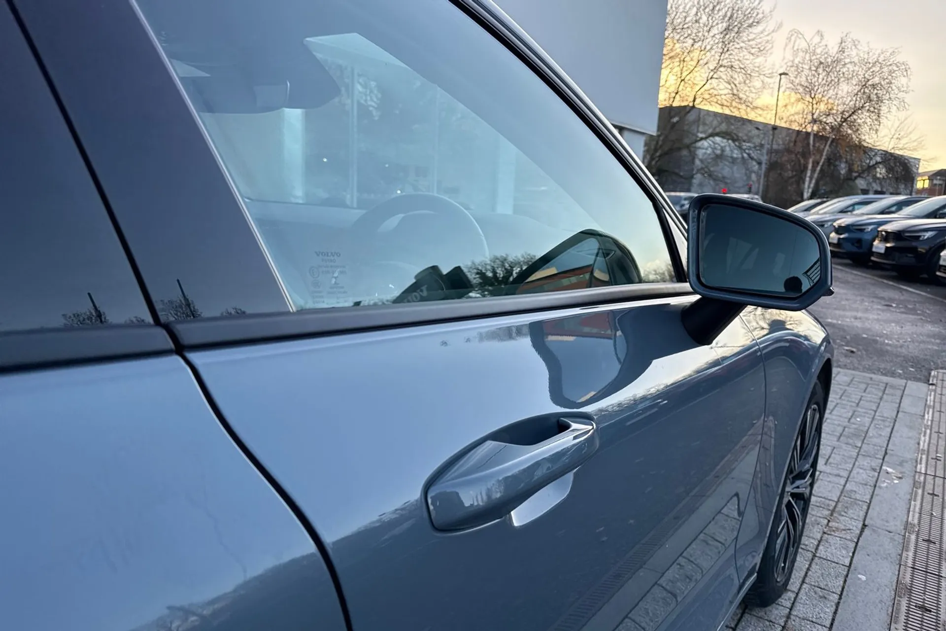 Volvo V60 thumbnail image number 17