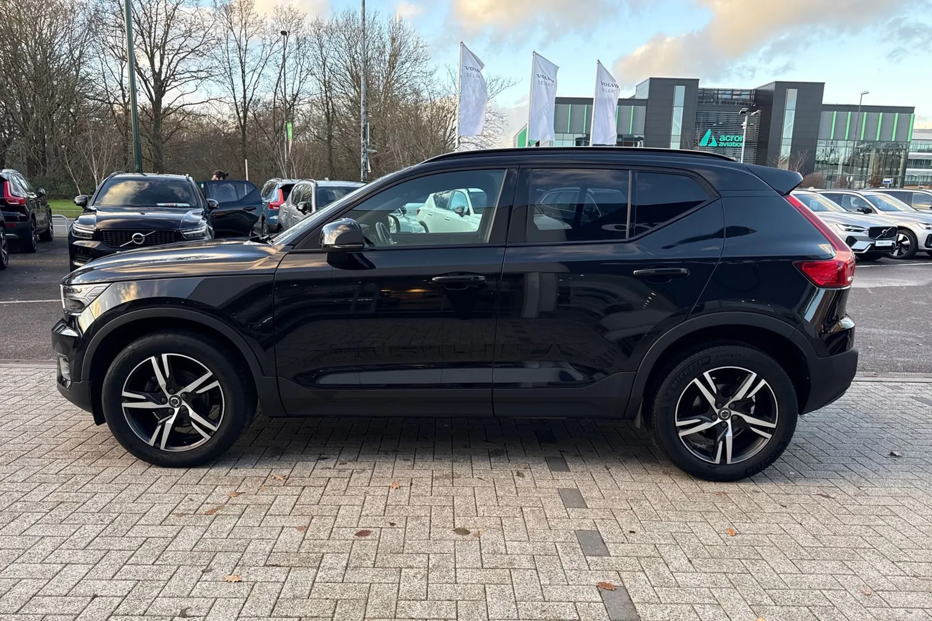 Volvo XC40 thumbnail image number 11