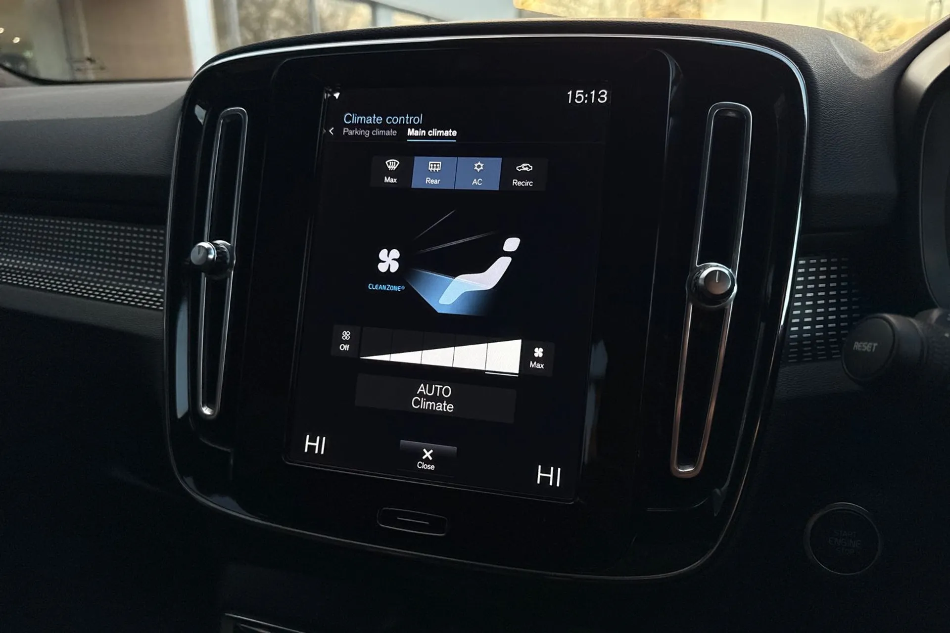 Volvo XC40 thumbnail image number 38