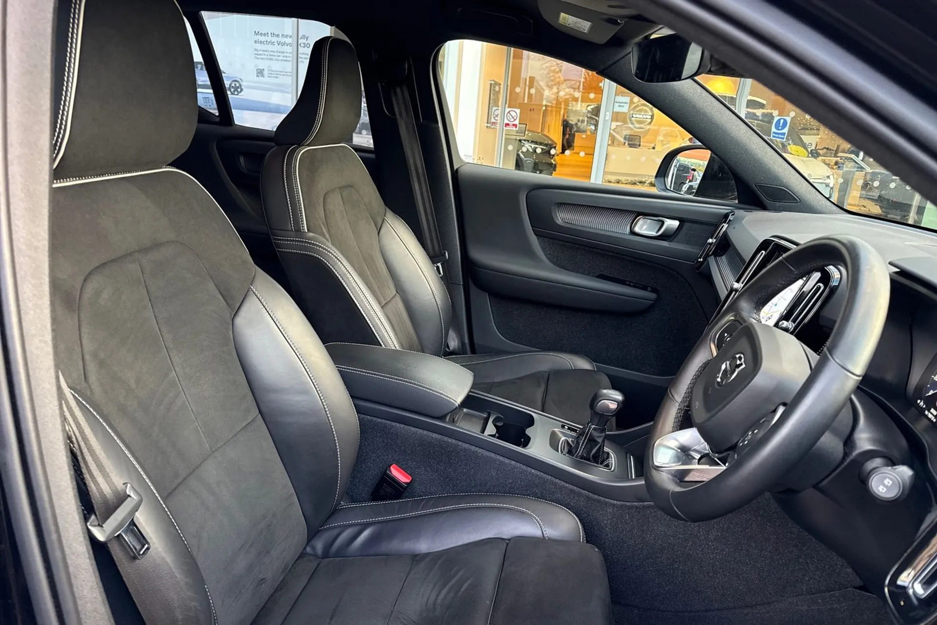 Volvo XC40 thumbnail image number 26