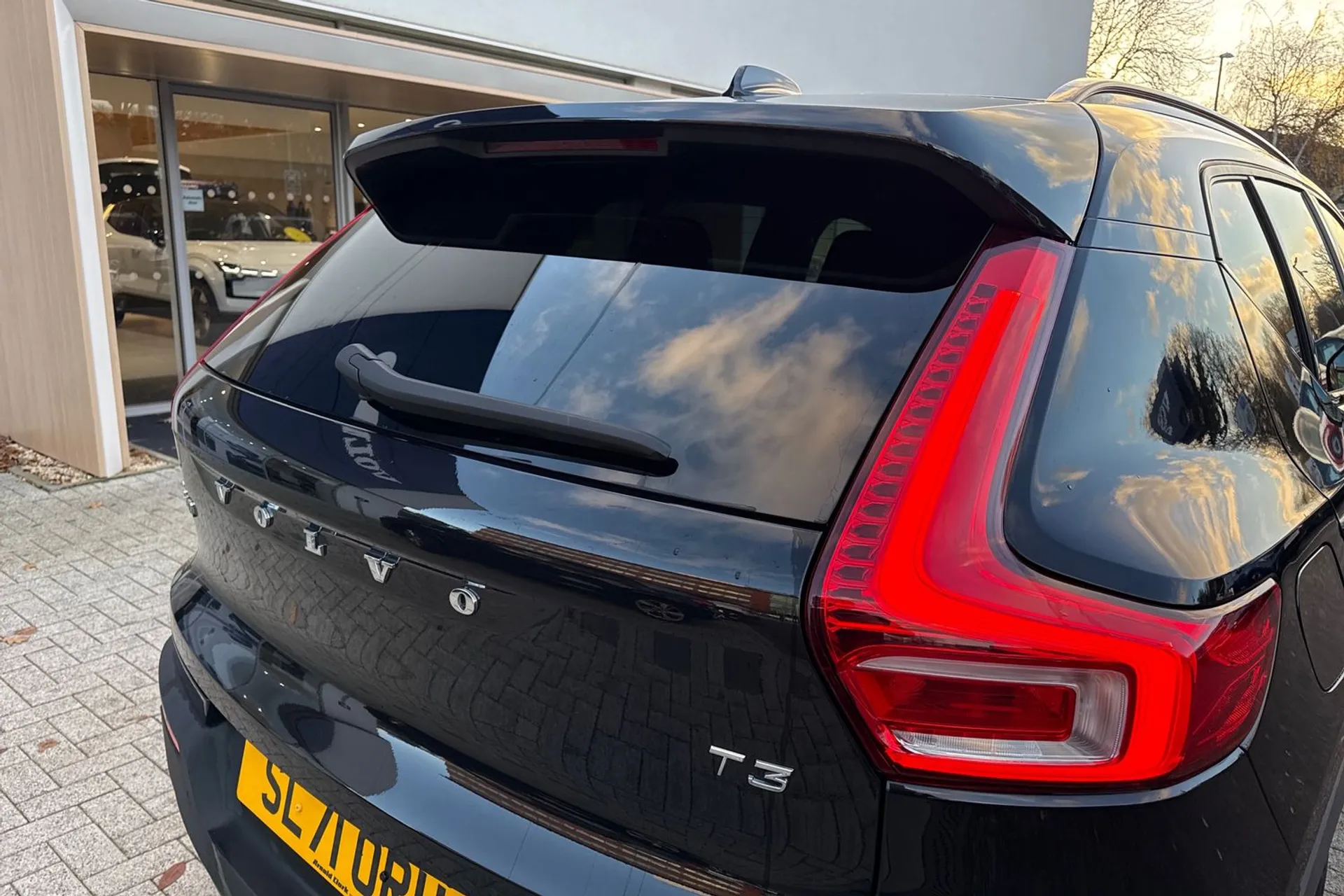 Volvo XC40 thumbnail image number 16