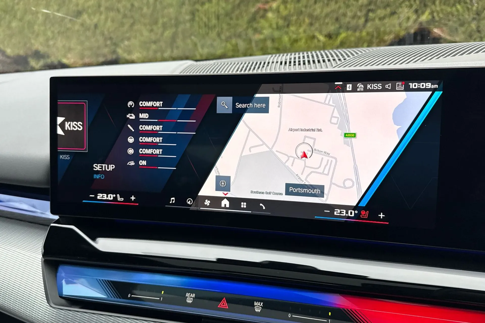 BMW M5 thumbnail image number 16