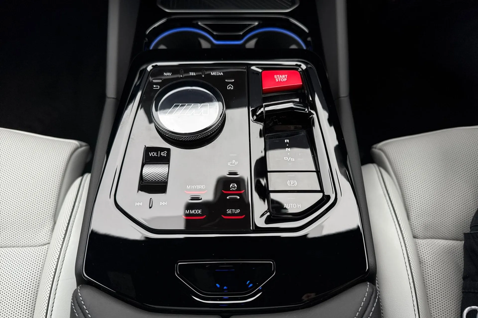 BMW M5 thumbnail image number 29