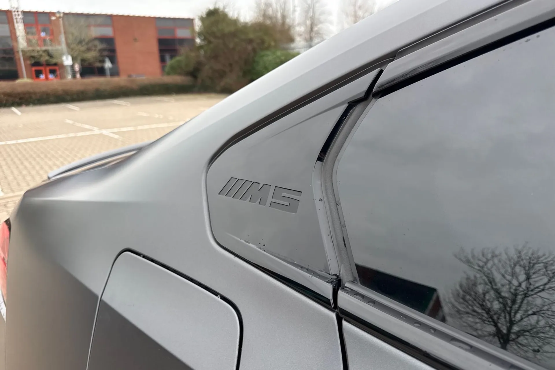 BMW M5 thumbnail image number 45