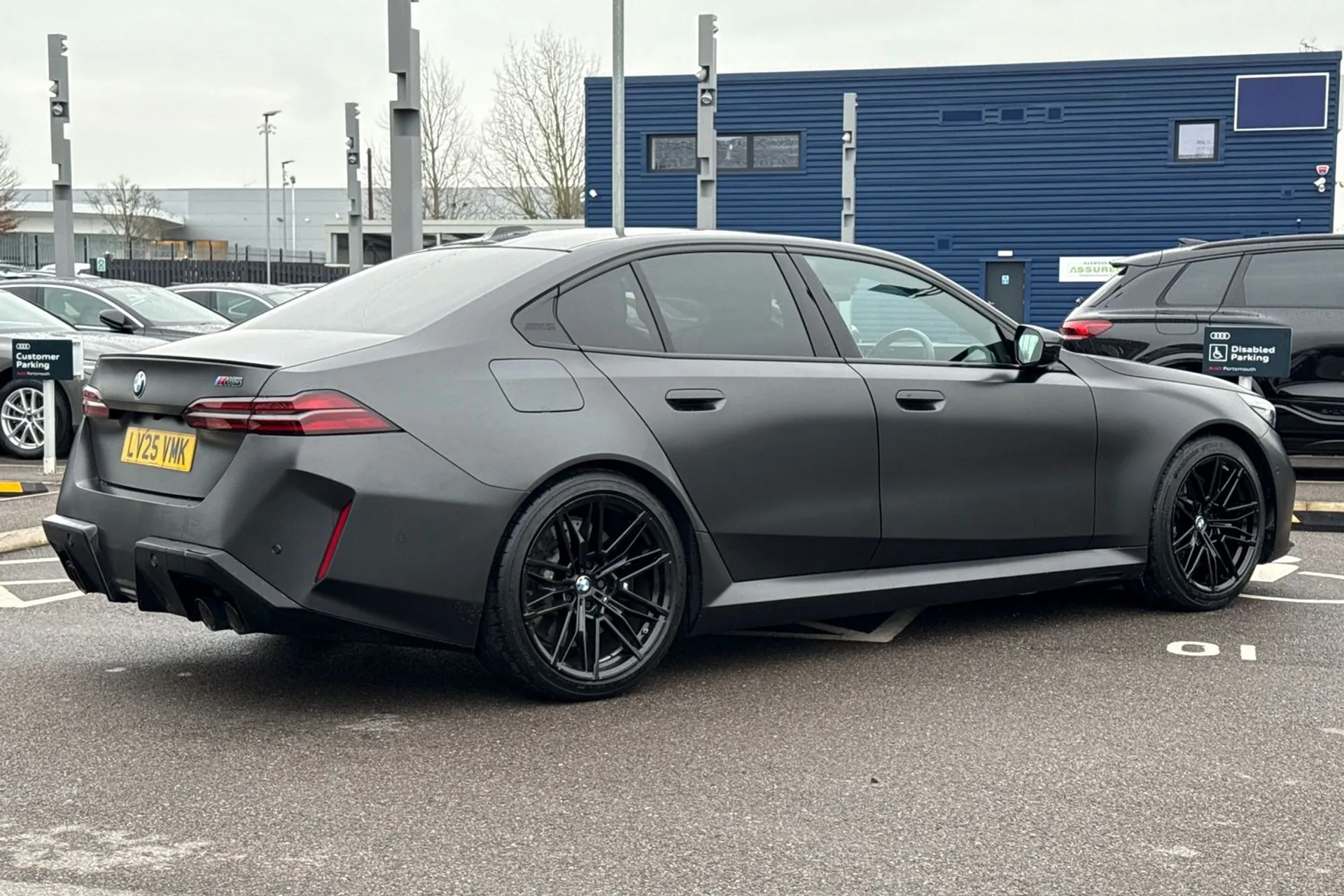 BMW M5 thumbnail image number 18