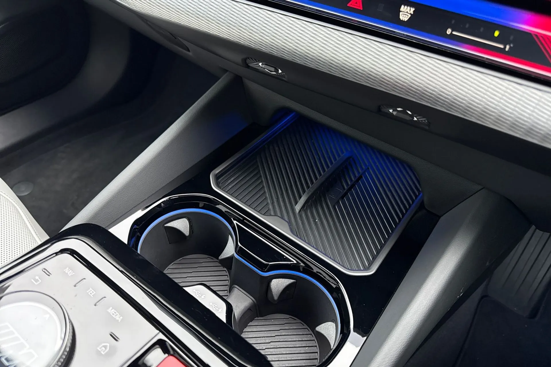 BMW M5 thumbnail image number 33