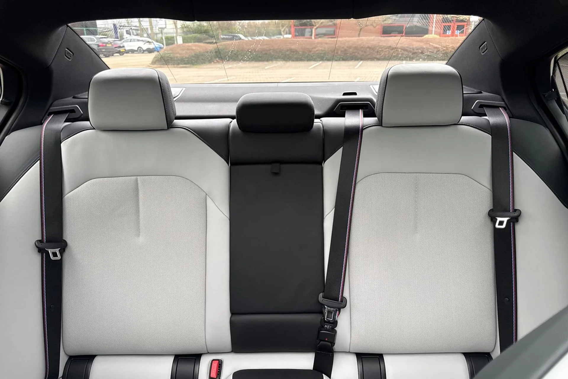 BMW M5 thumbnail image number 60