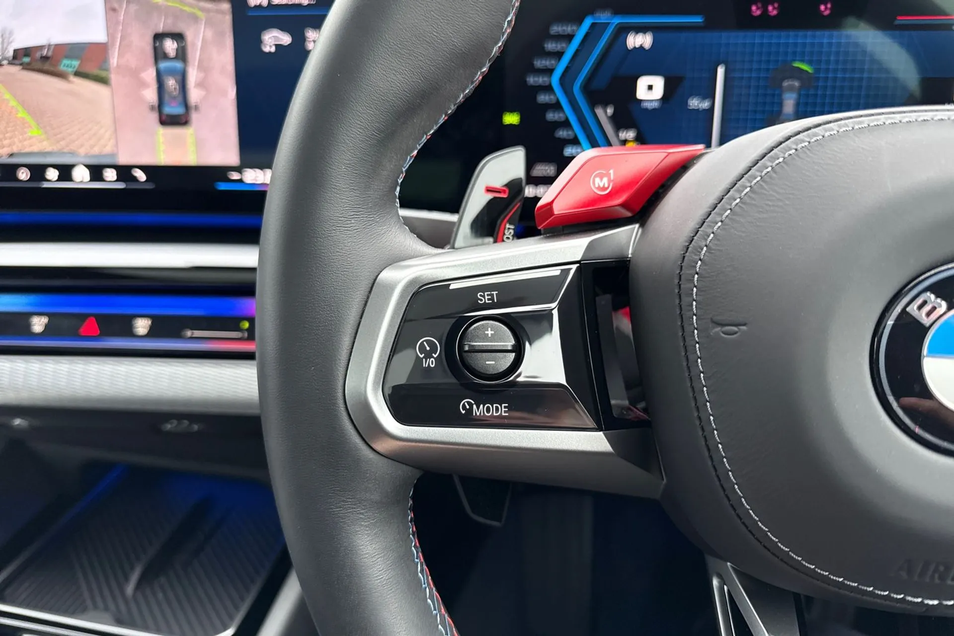 BMW M5 thumbnail image number 63