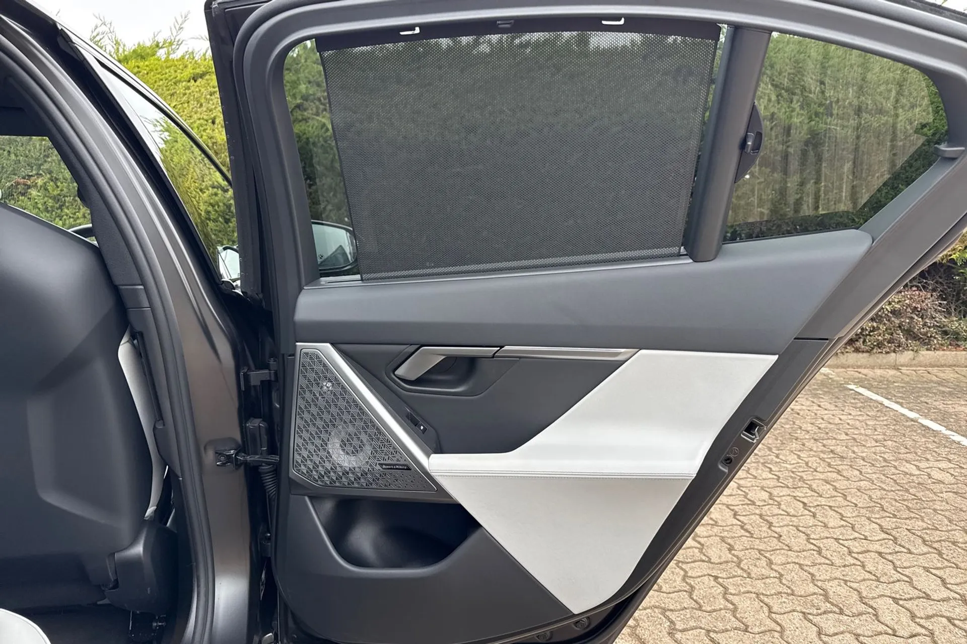 BMW M5 thumbnail image number 42