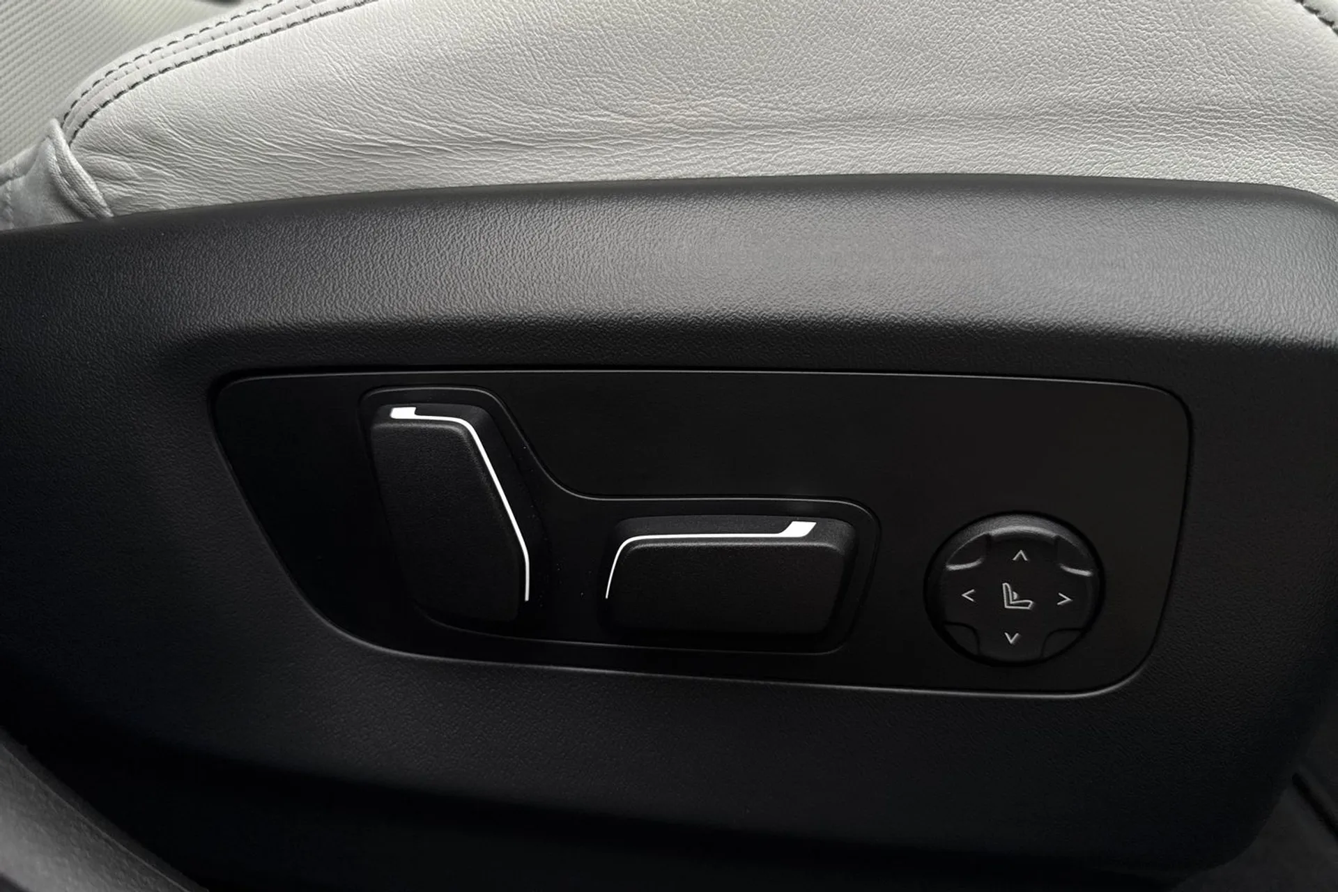 BMW M5 thumbnail image number 55