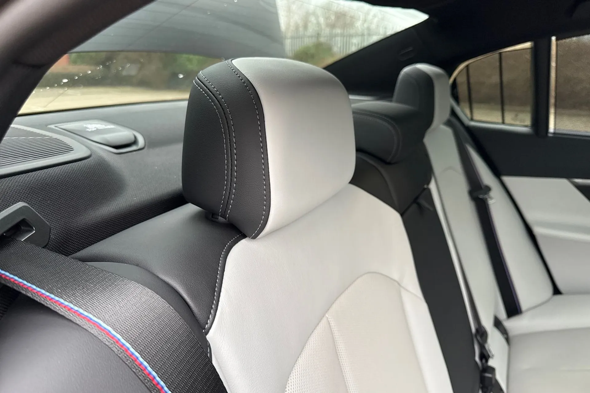 BMW M5 thumbnail image number 50