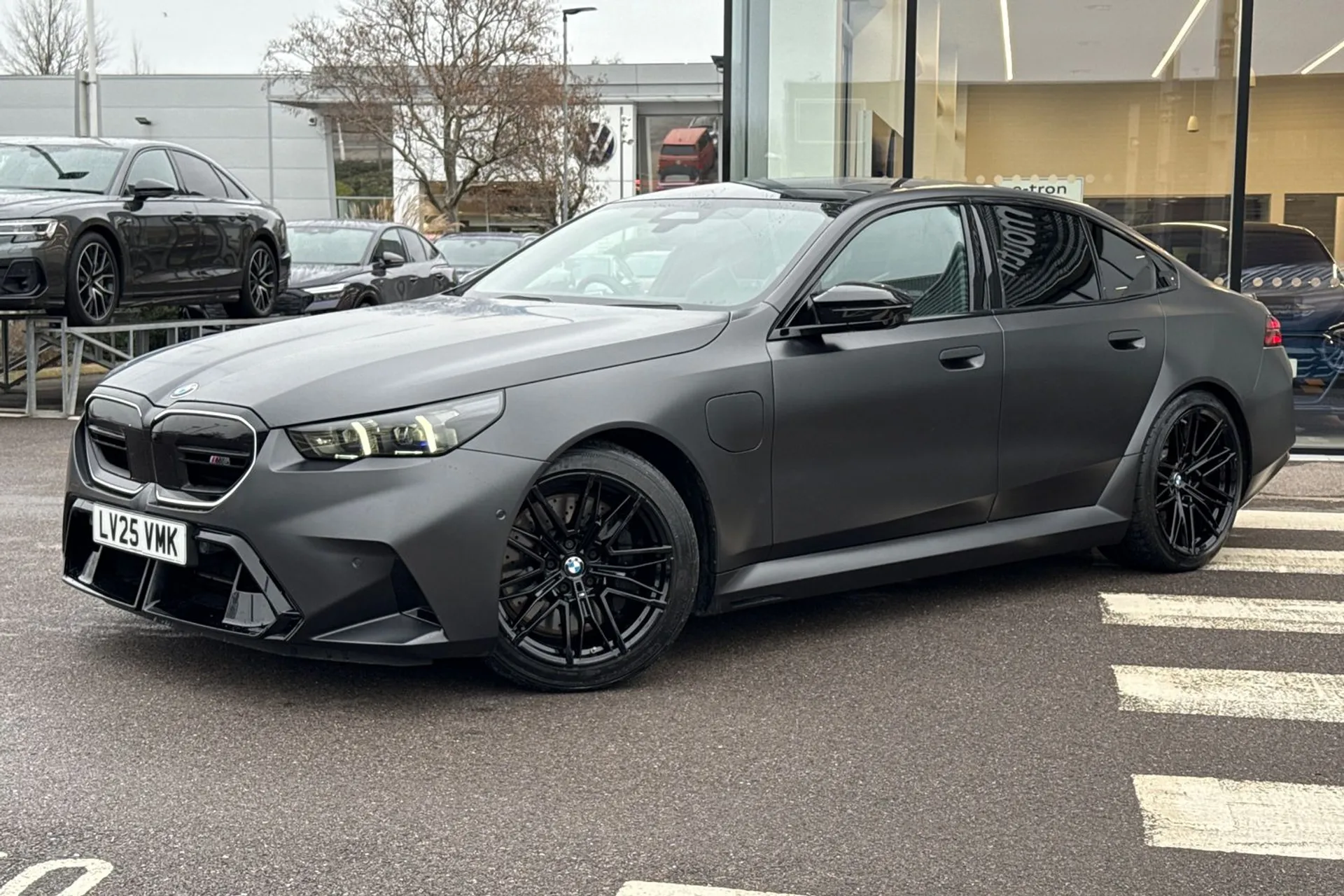 BMW M5 thumbnail image number 6