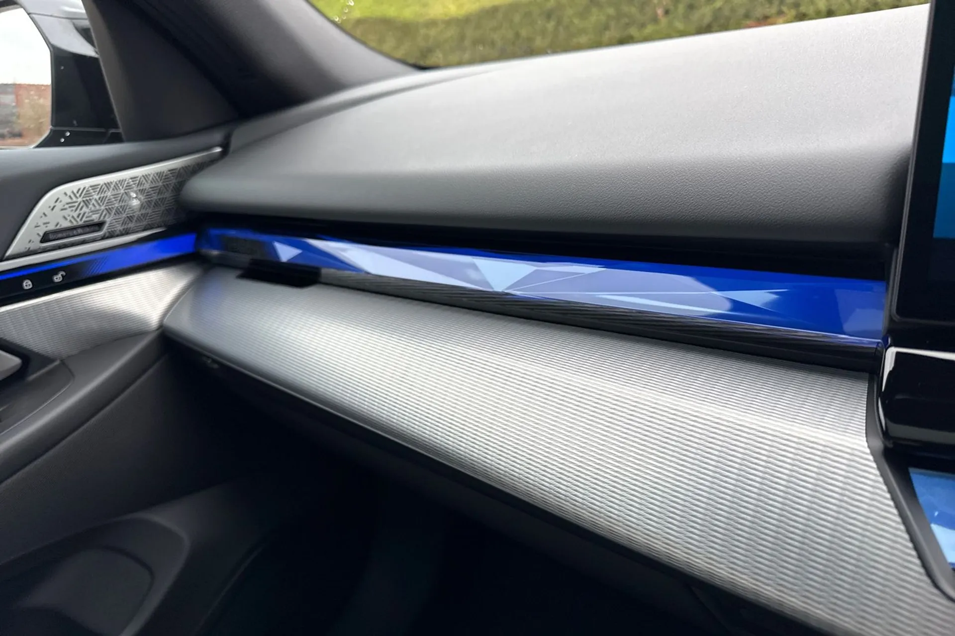 BMW M5 thumbnail image number 58