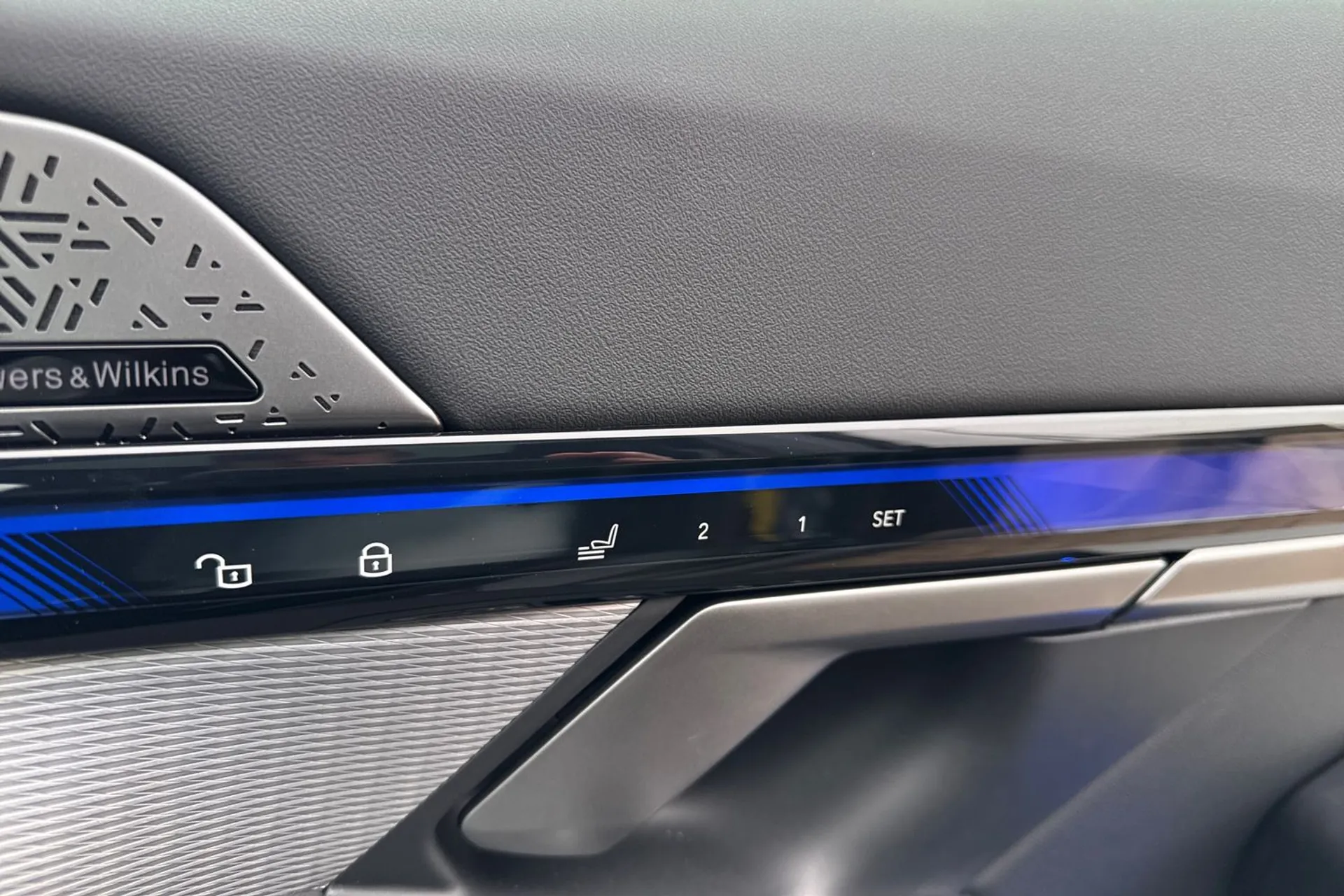 BMW M5 thumbnail image number 52