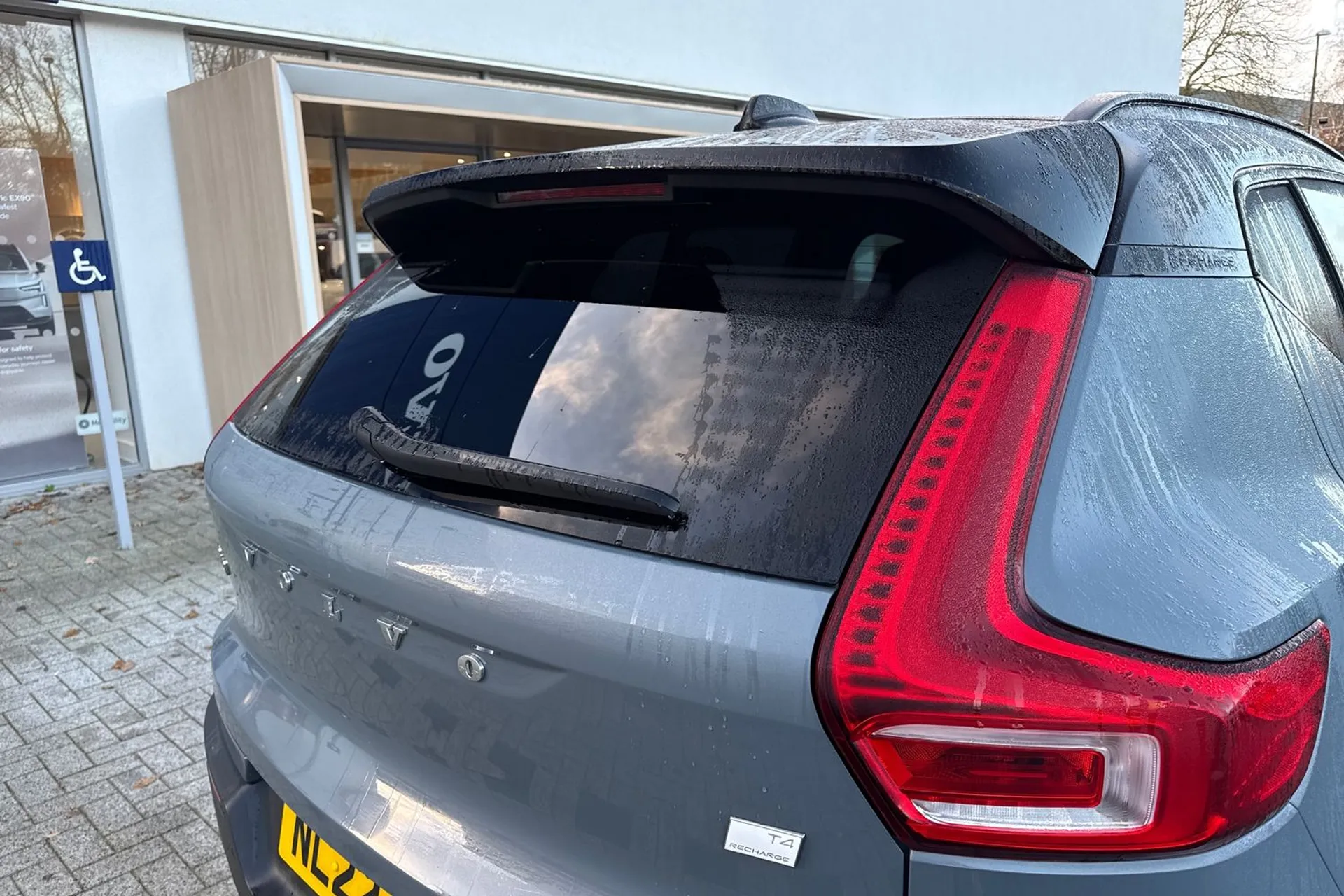 Volvo XC40 thumbnail image number 15