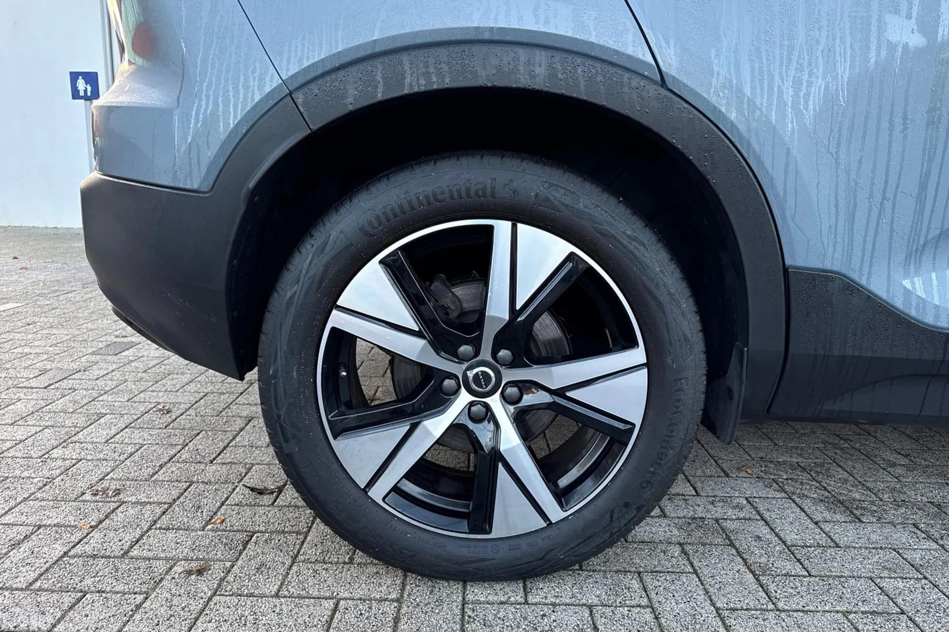 Volvo XC40 thumbnail image number 13