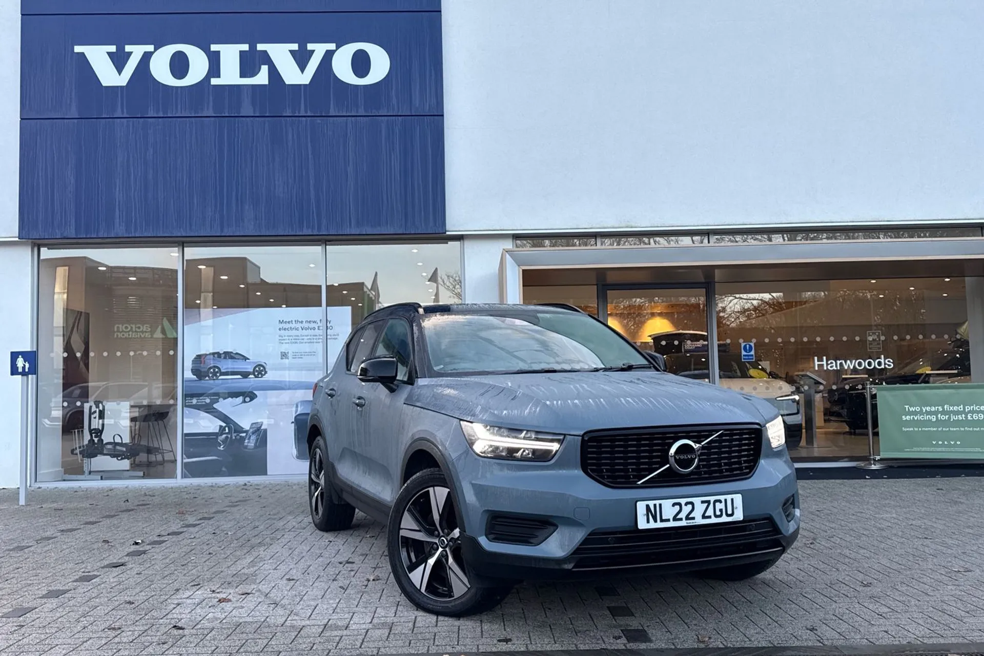 Volvo XC40 focused image