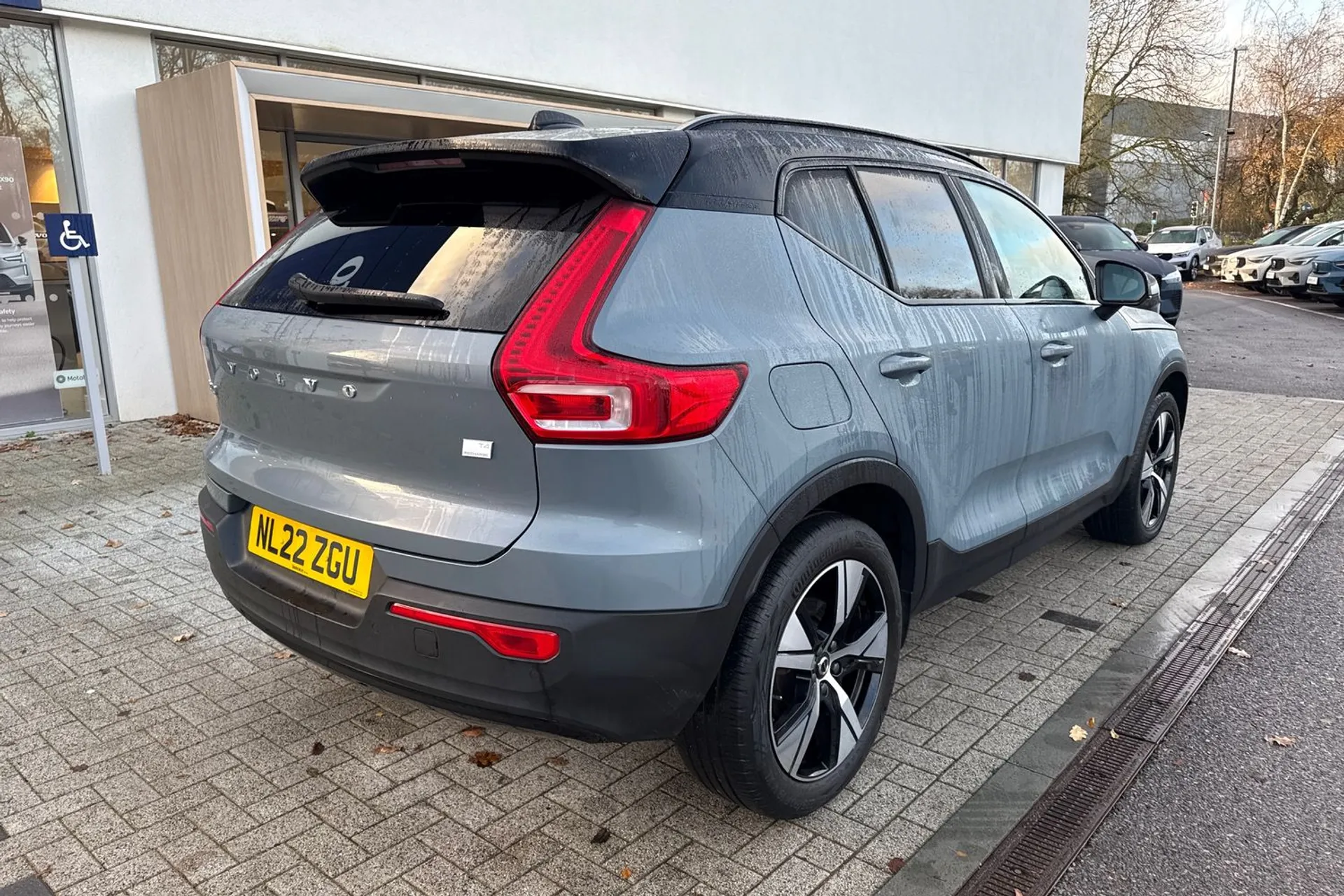 Volvo XC40 thumbnail image number 7