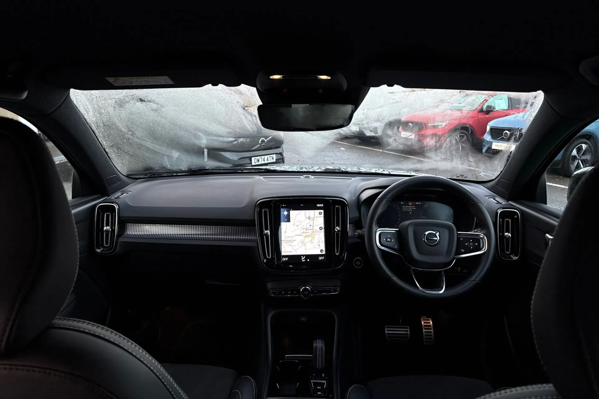 Volvo XC40 thumbnail image number 3