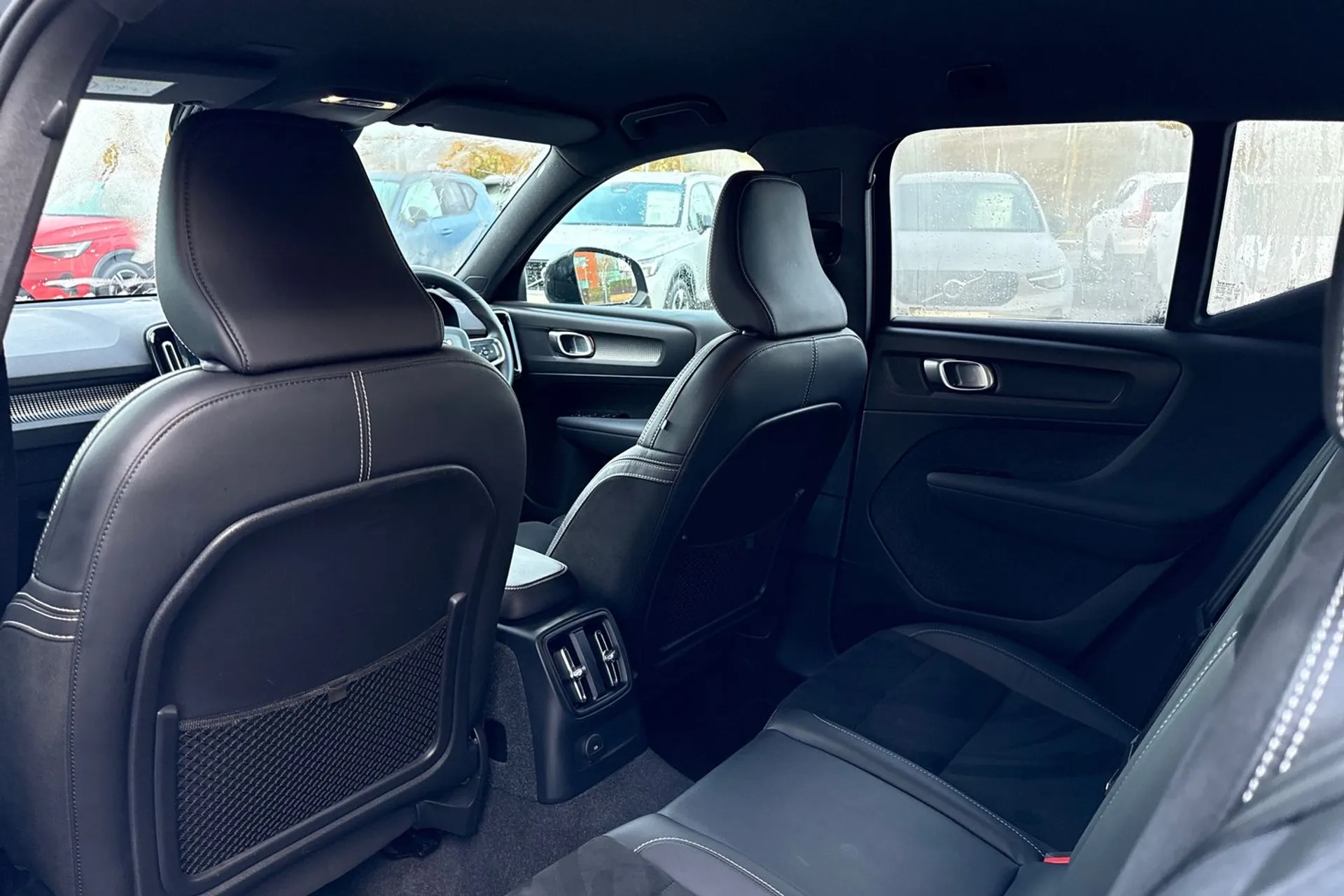 Volvo XC40 thumbnail image number 30