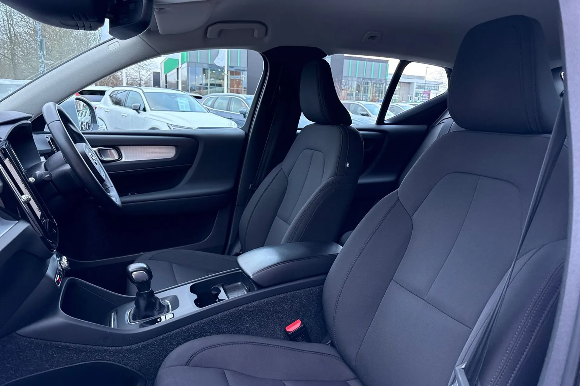 Volvo XC40 thumbnail image number 28