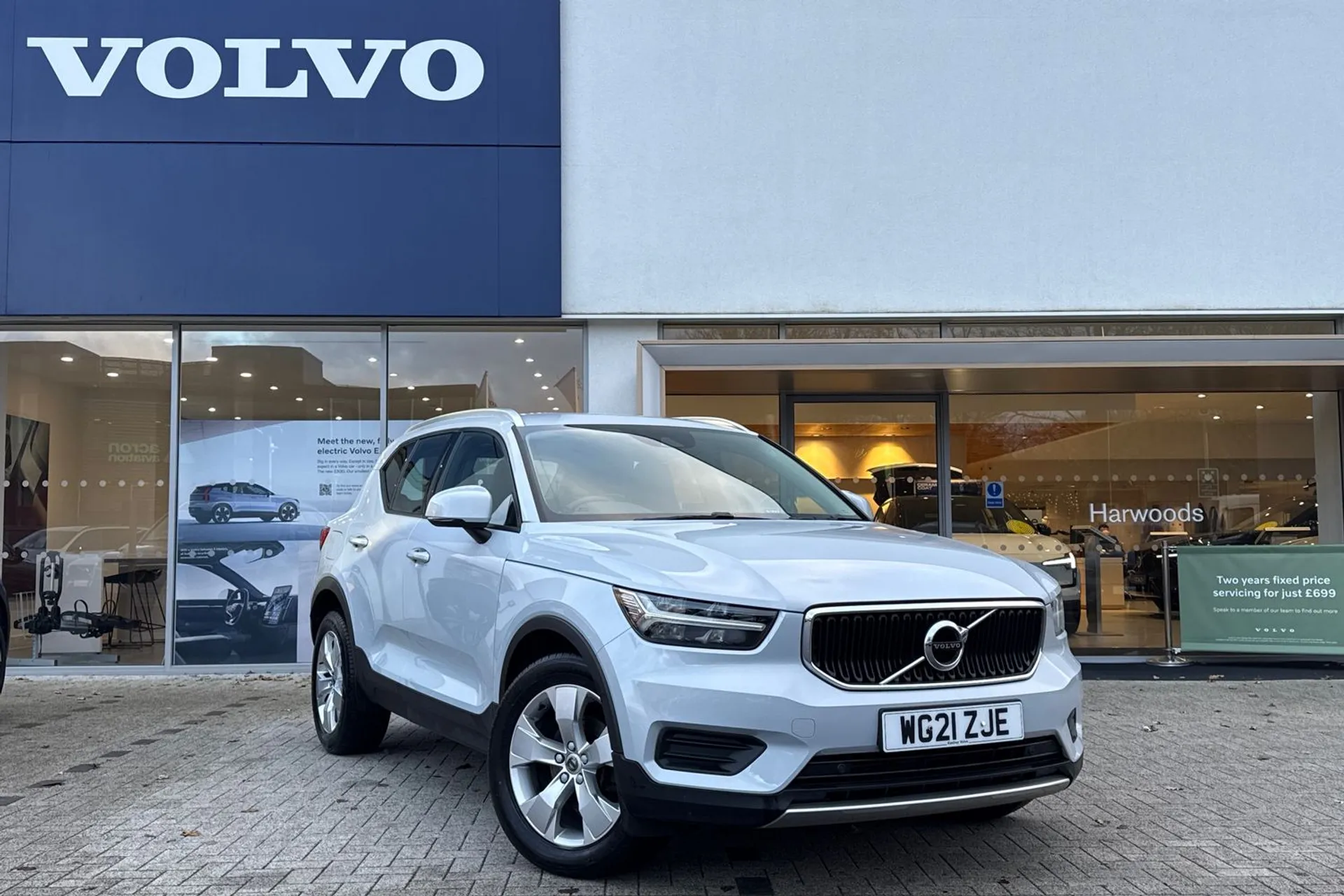 Volvo XC40 focused image