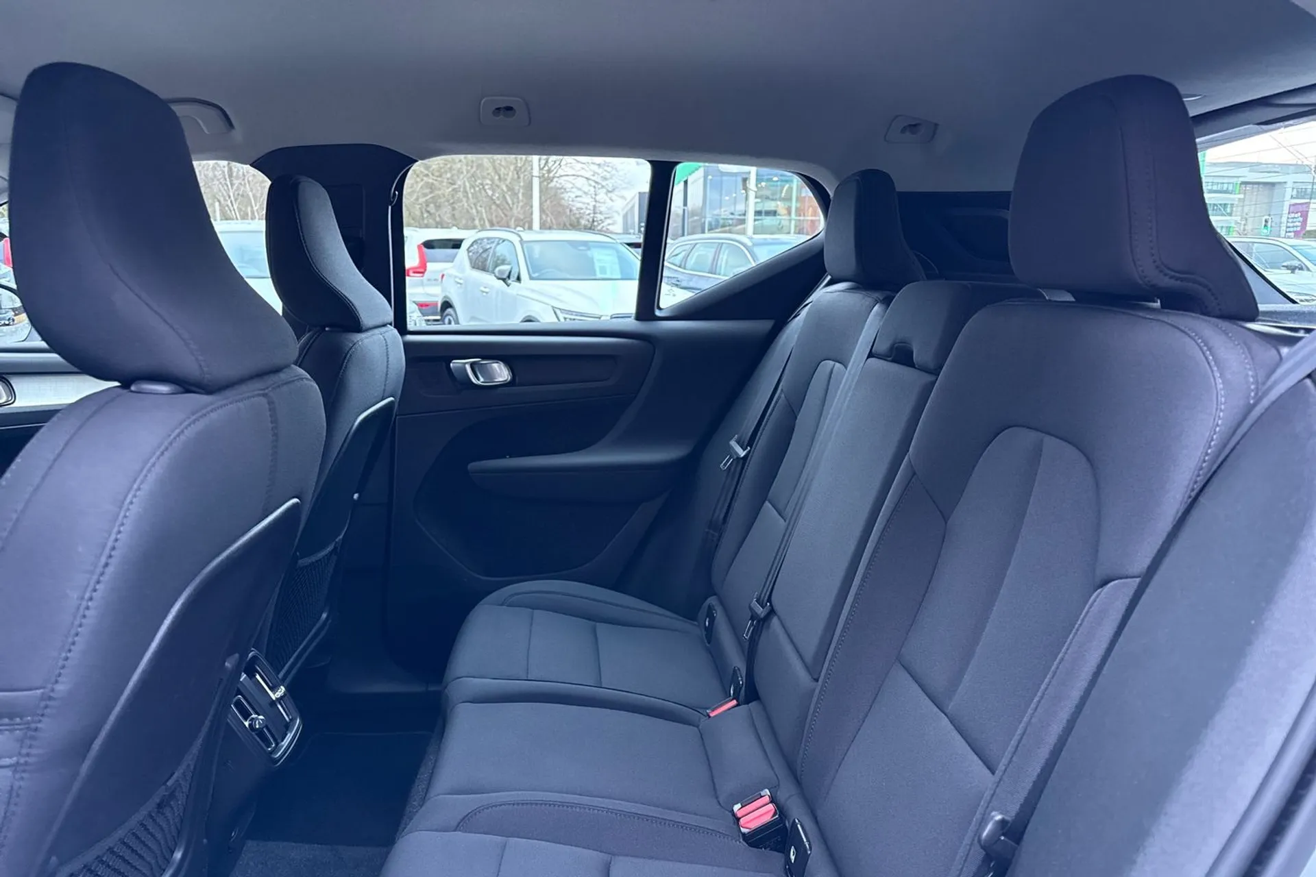 Volvo XC40 thumbnail image number 30