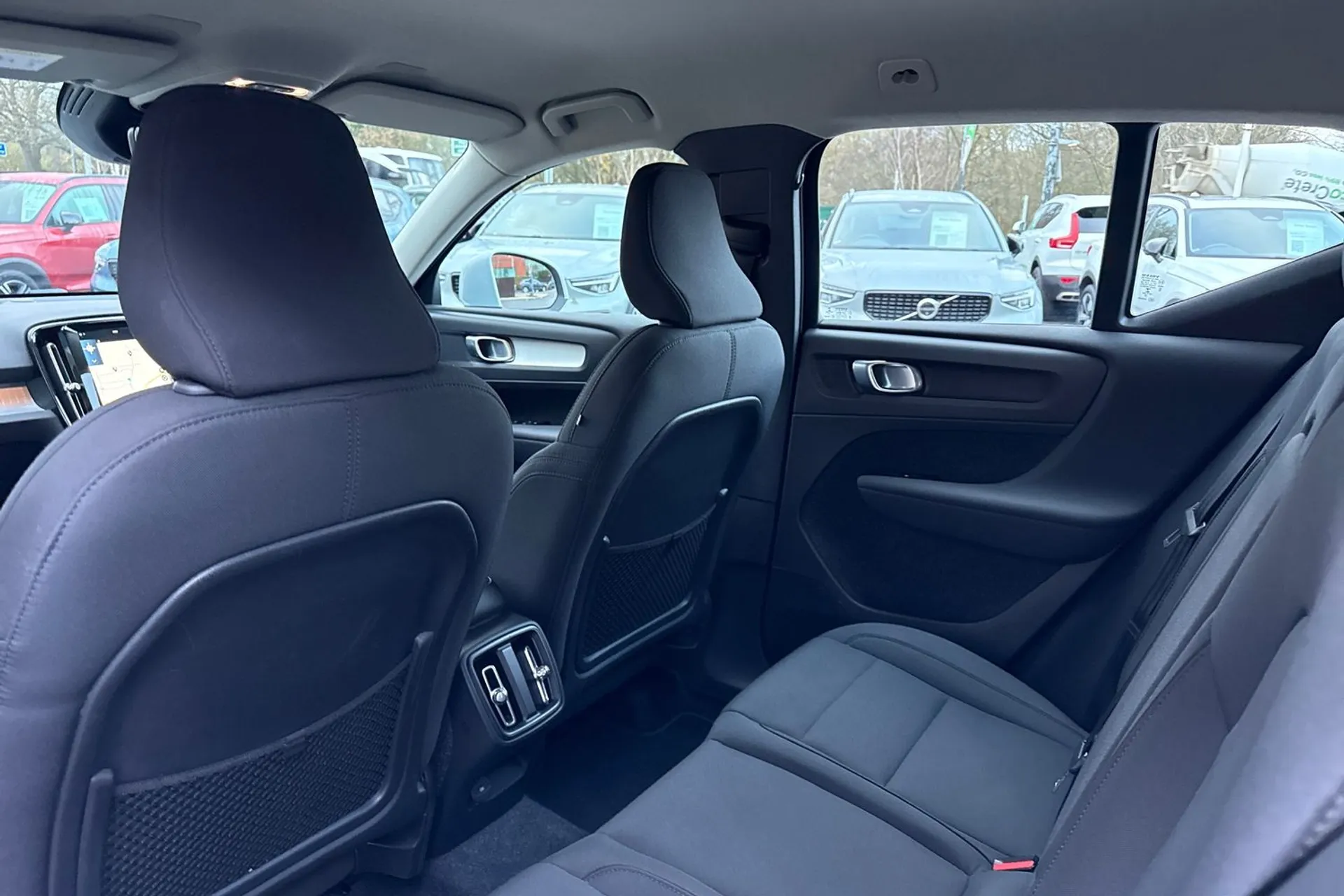 Volvo XC40 thumbnail image number 31