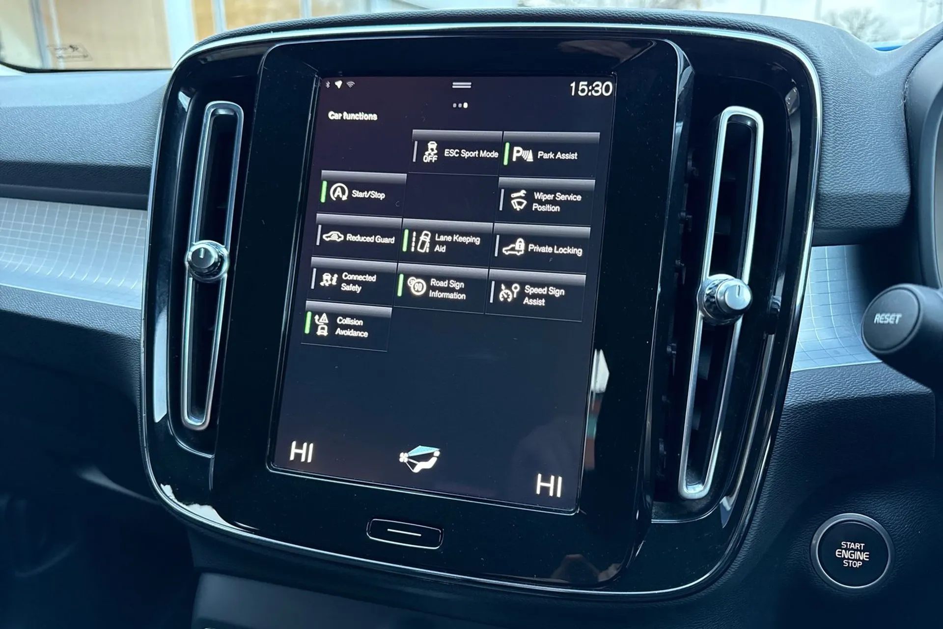 Volvo XC40 thumbnail image number 40