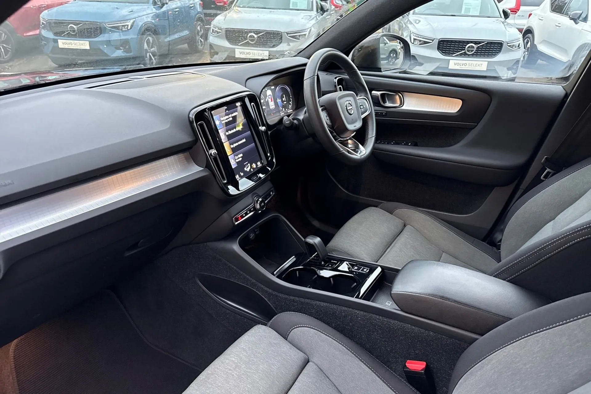 Volvo XC40 thumbnail image number 26