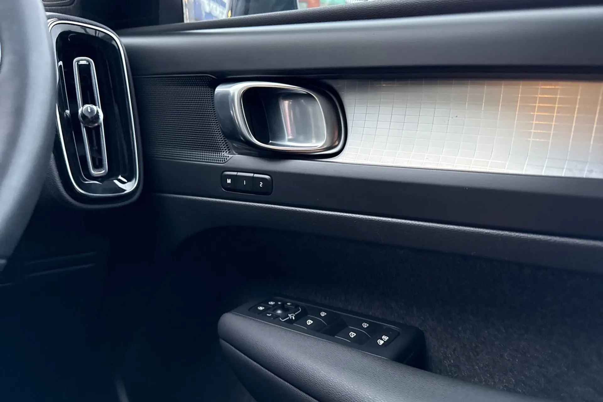 Volvo XC40 thumbnail image number 40