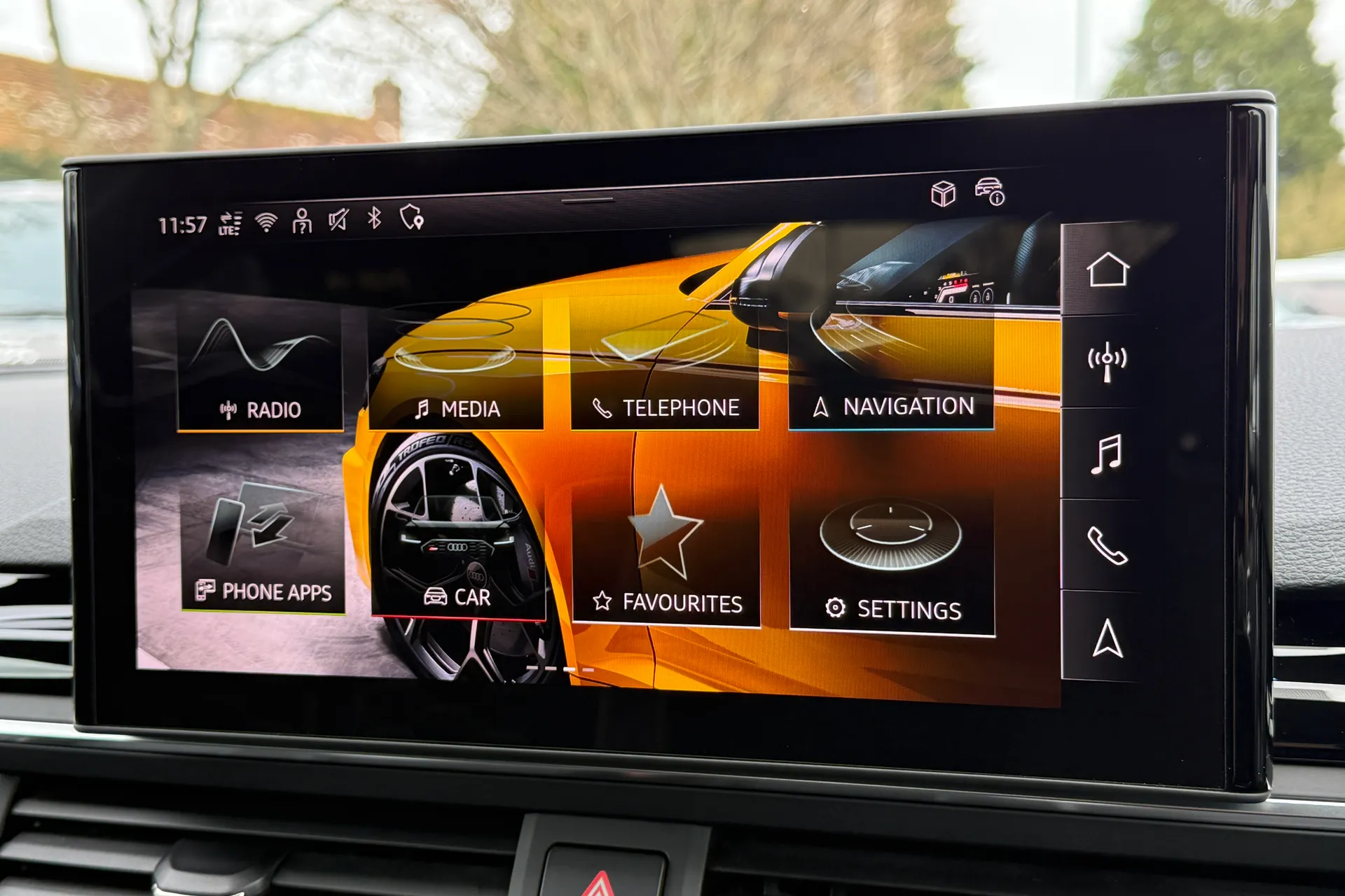 Audi RS4 thumbnail image number 18