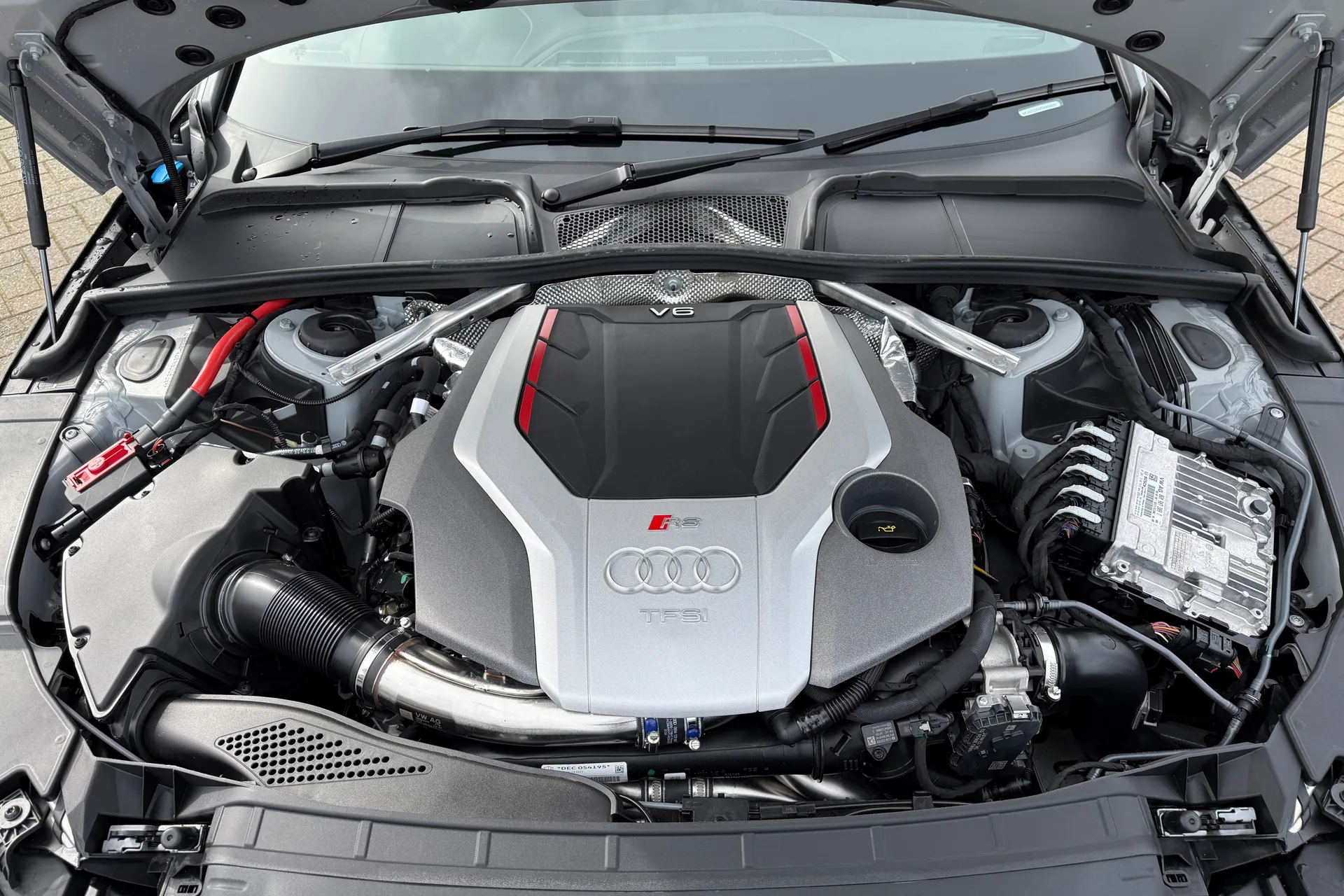 Audi RS4 thumbnail image number 4