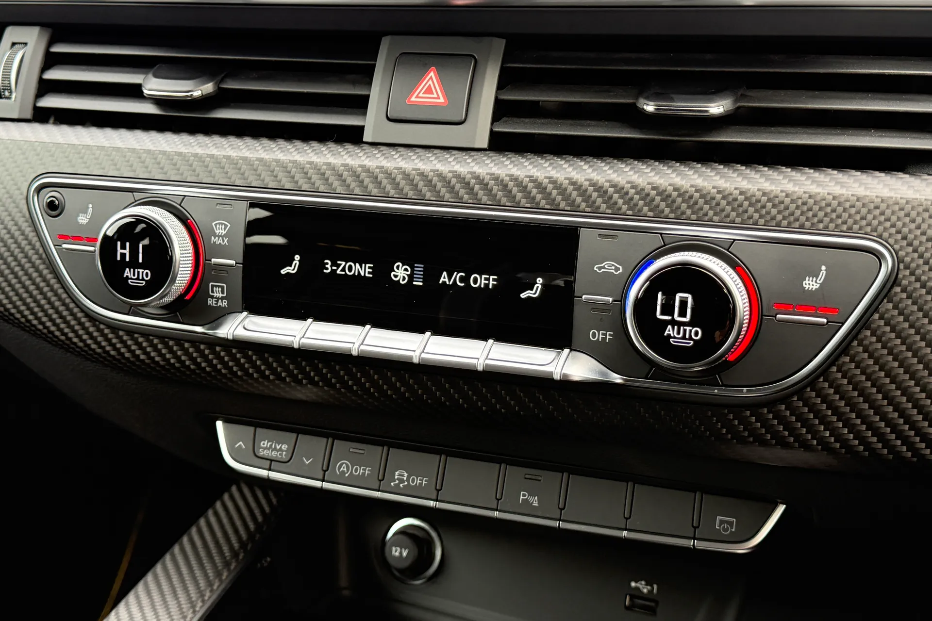 Audi RS4 thumbnail image number 20