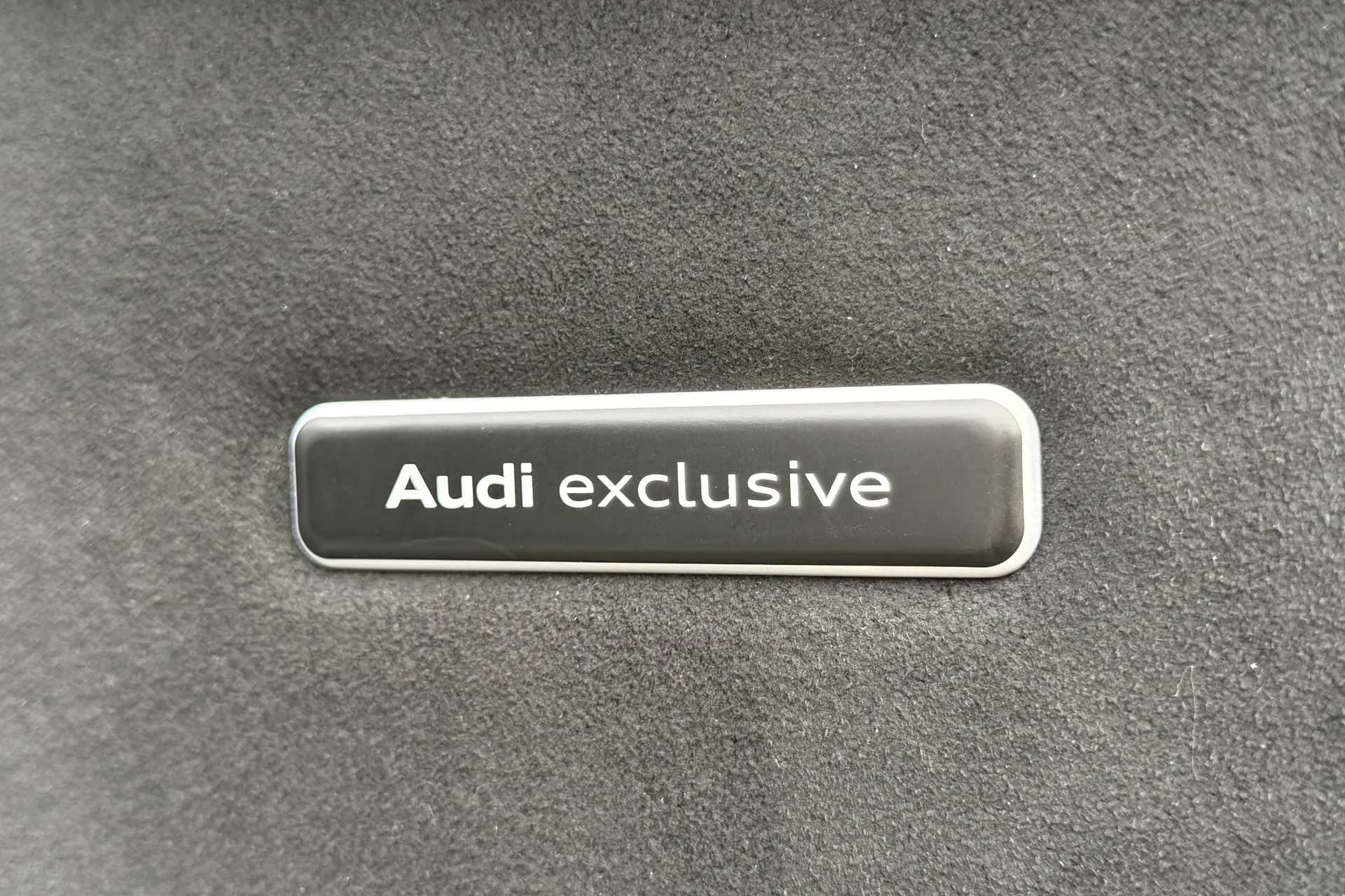 Audi RS4 thumbnail image number 58