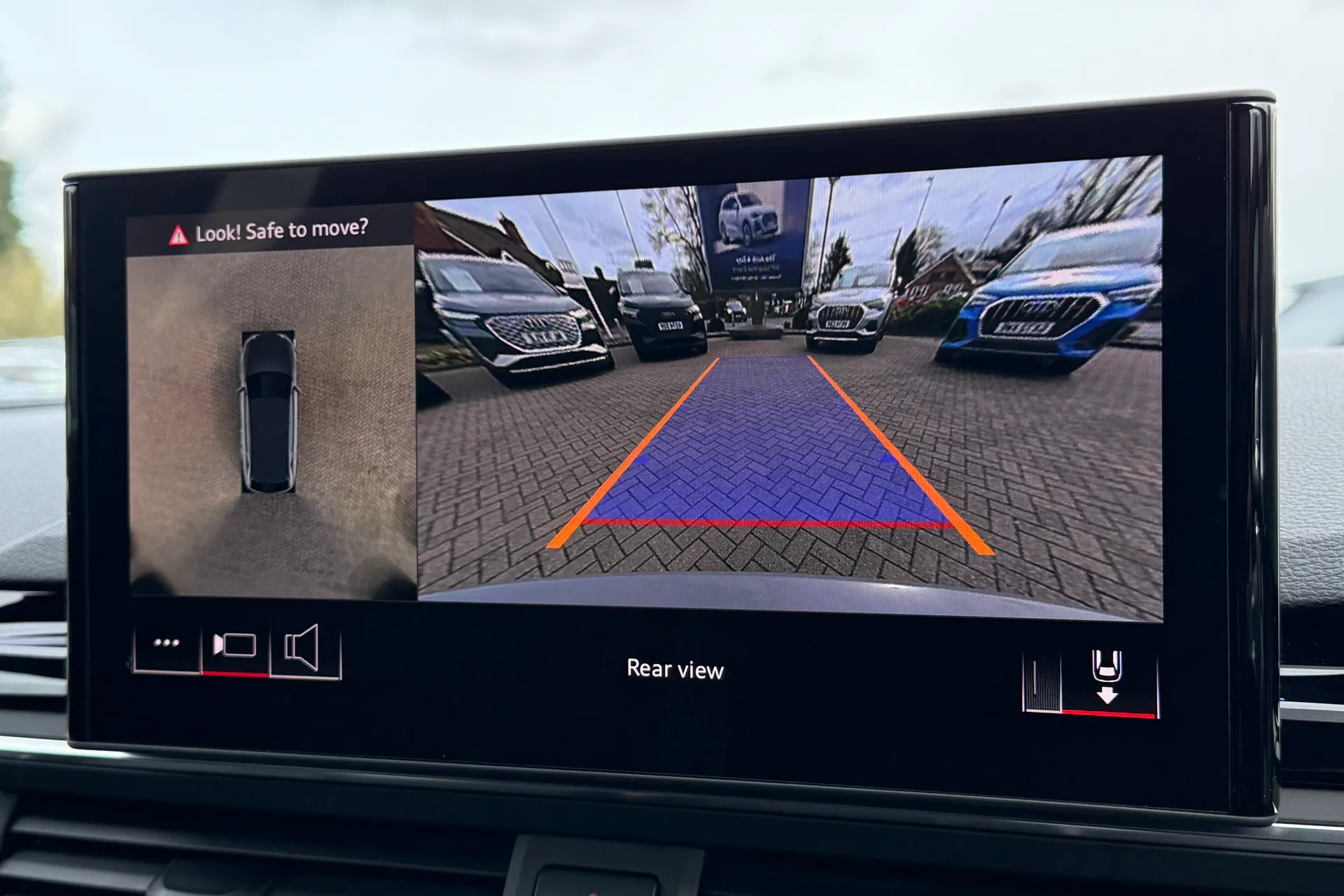 Audi RS4 thumbnail image number 6