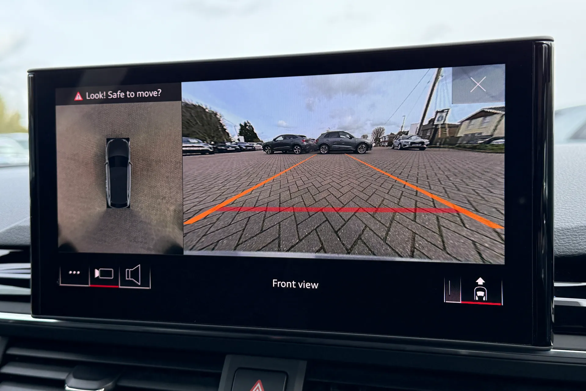 Audi RS4 thumbnail image number 11