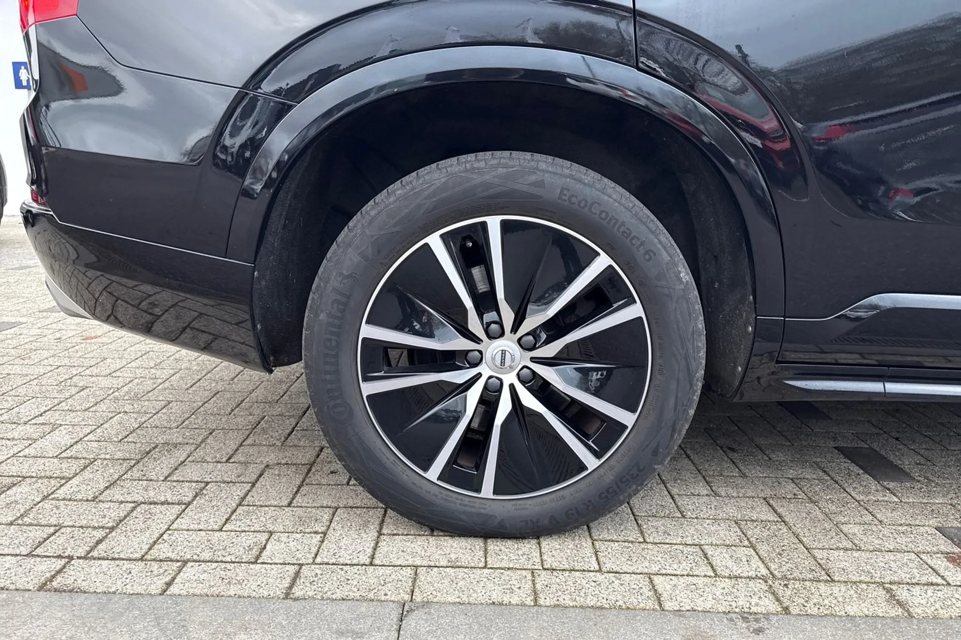 Volvo XC90 thumbnail image number 17