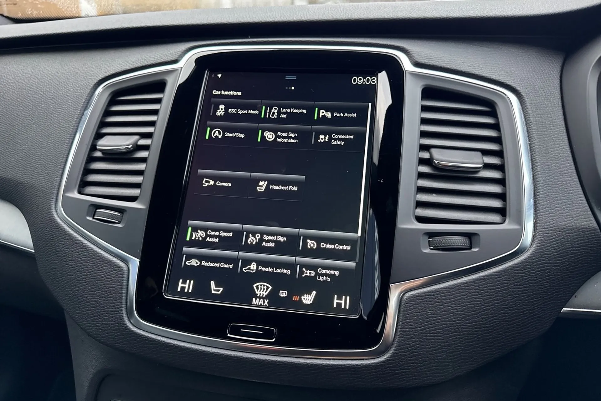 Volvo XC90 thumbnail image number 45