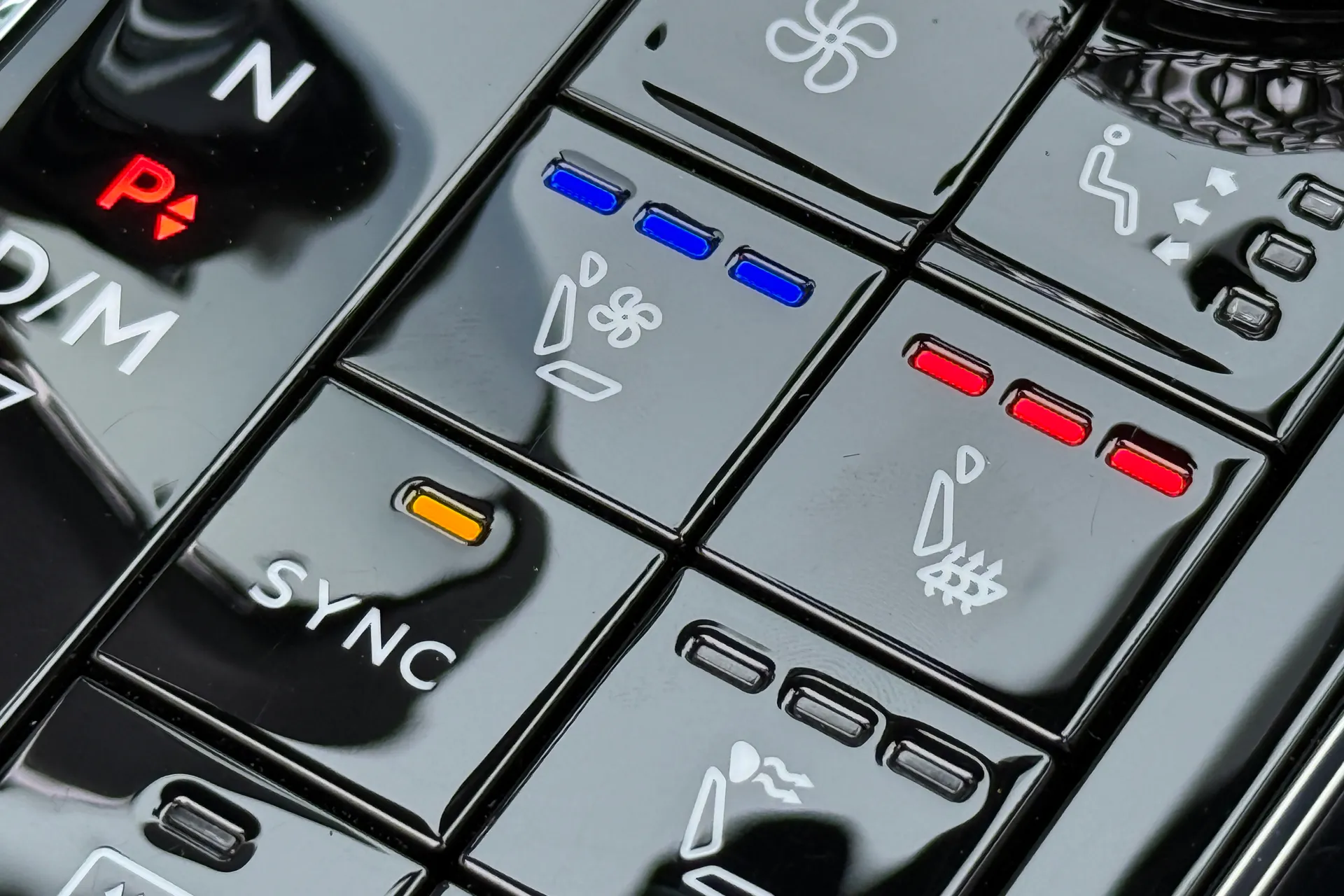 Bentley CONTINENTAL GTC thumbnail image number 40