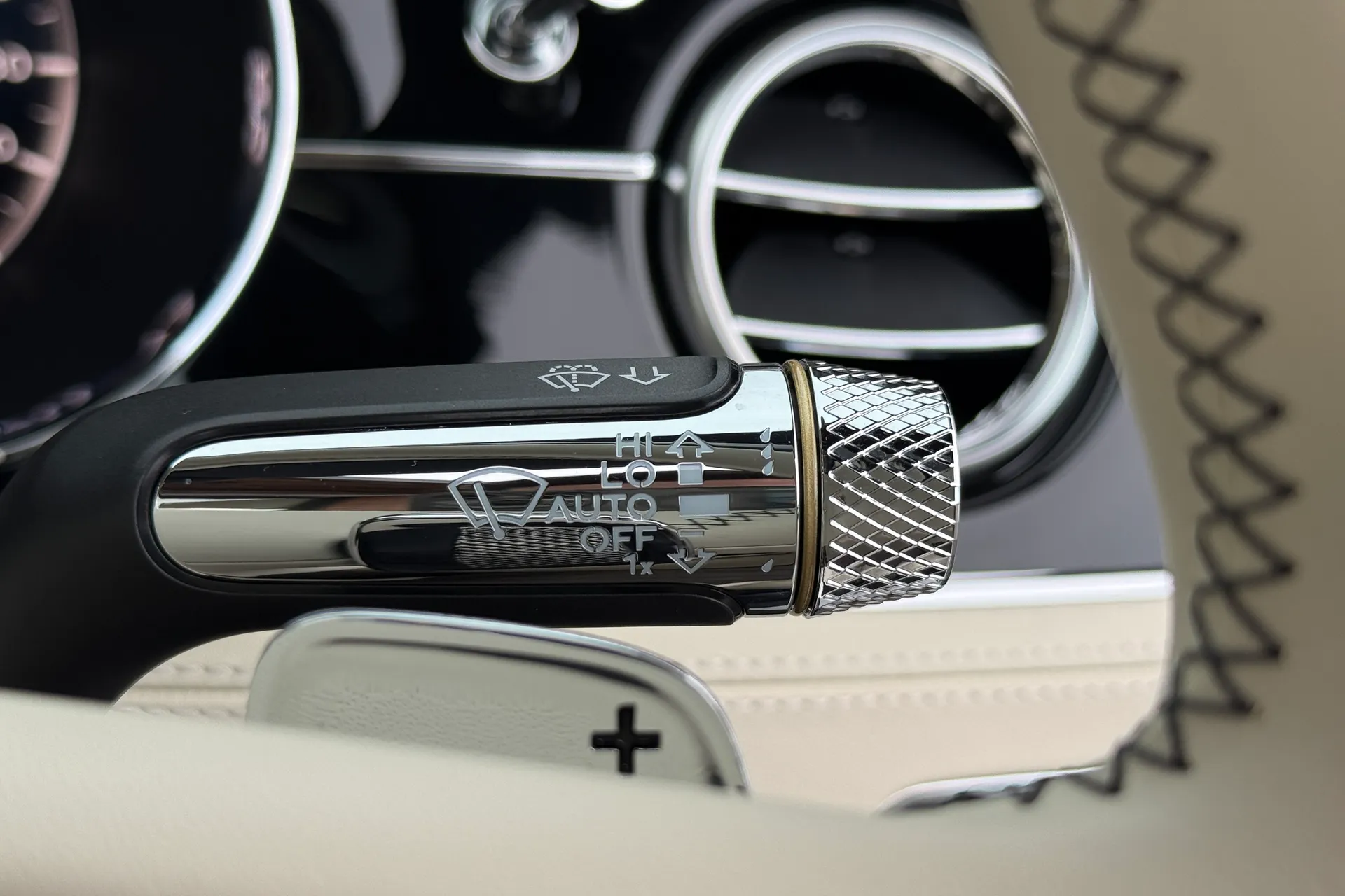 Bentley CONTINENTAL GTC thumbnail image number 29