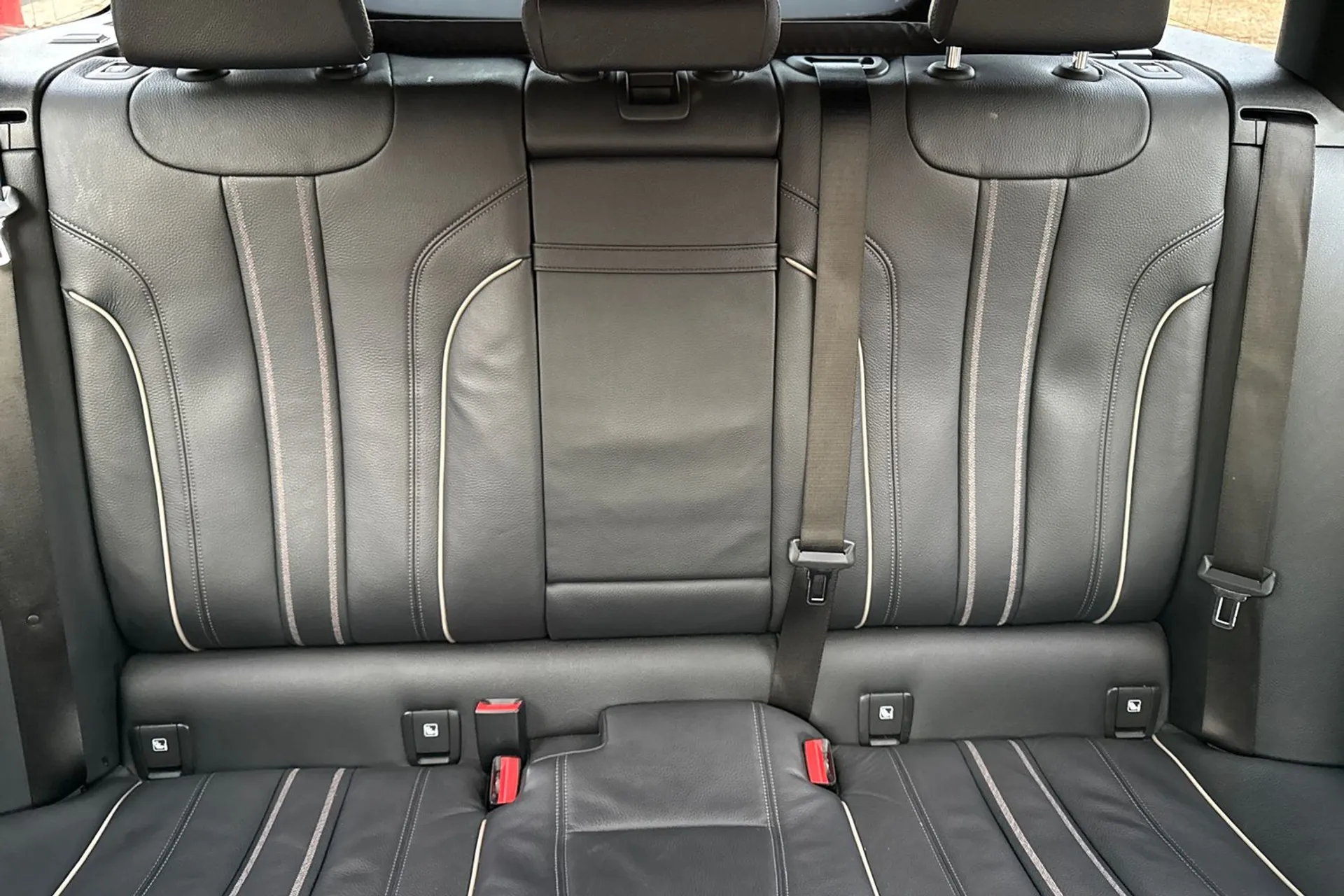 BMW 5 SERIES thumbnail image number 33