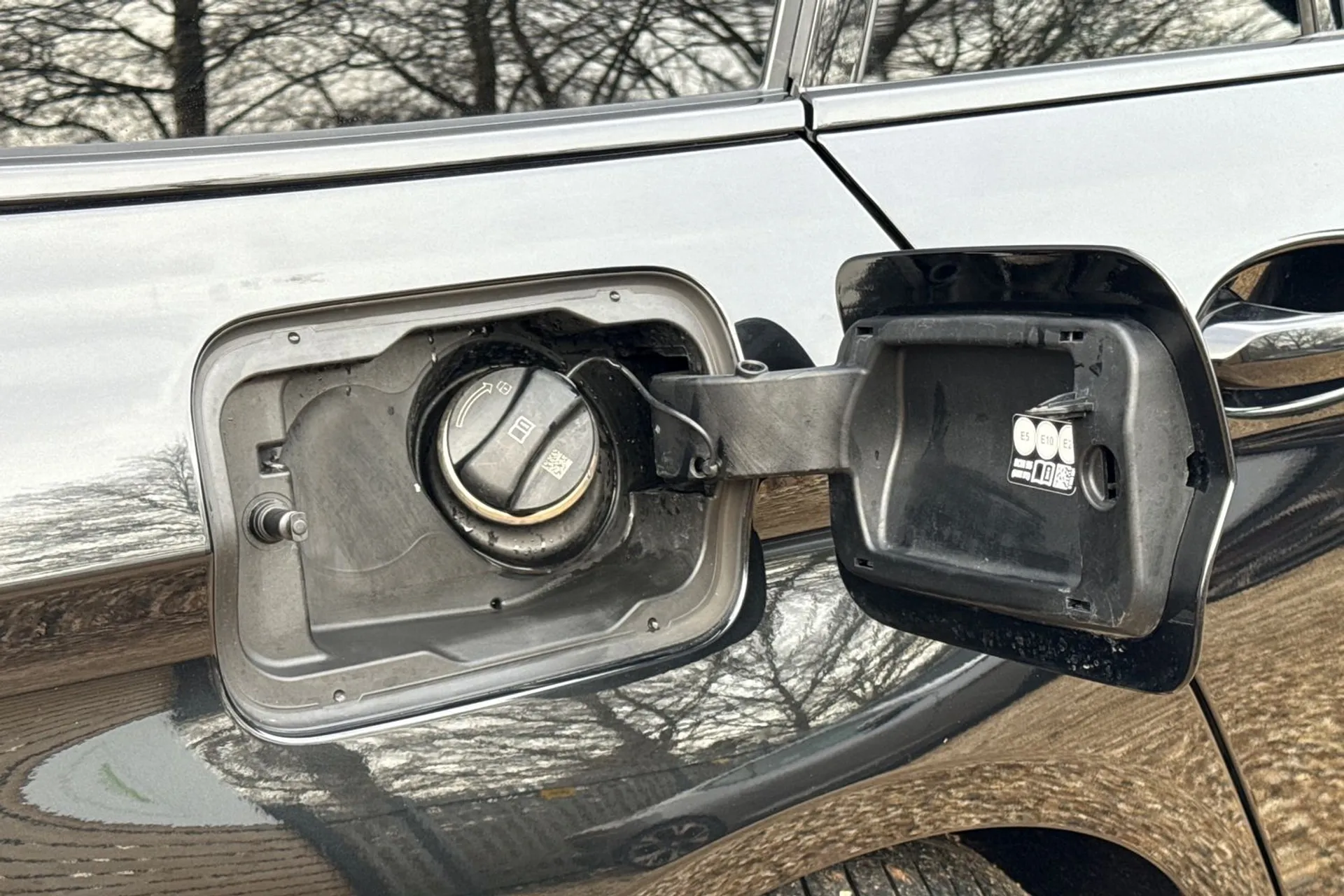 BMW 5 SERIES thumbnail image number 20