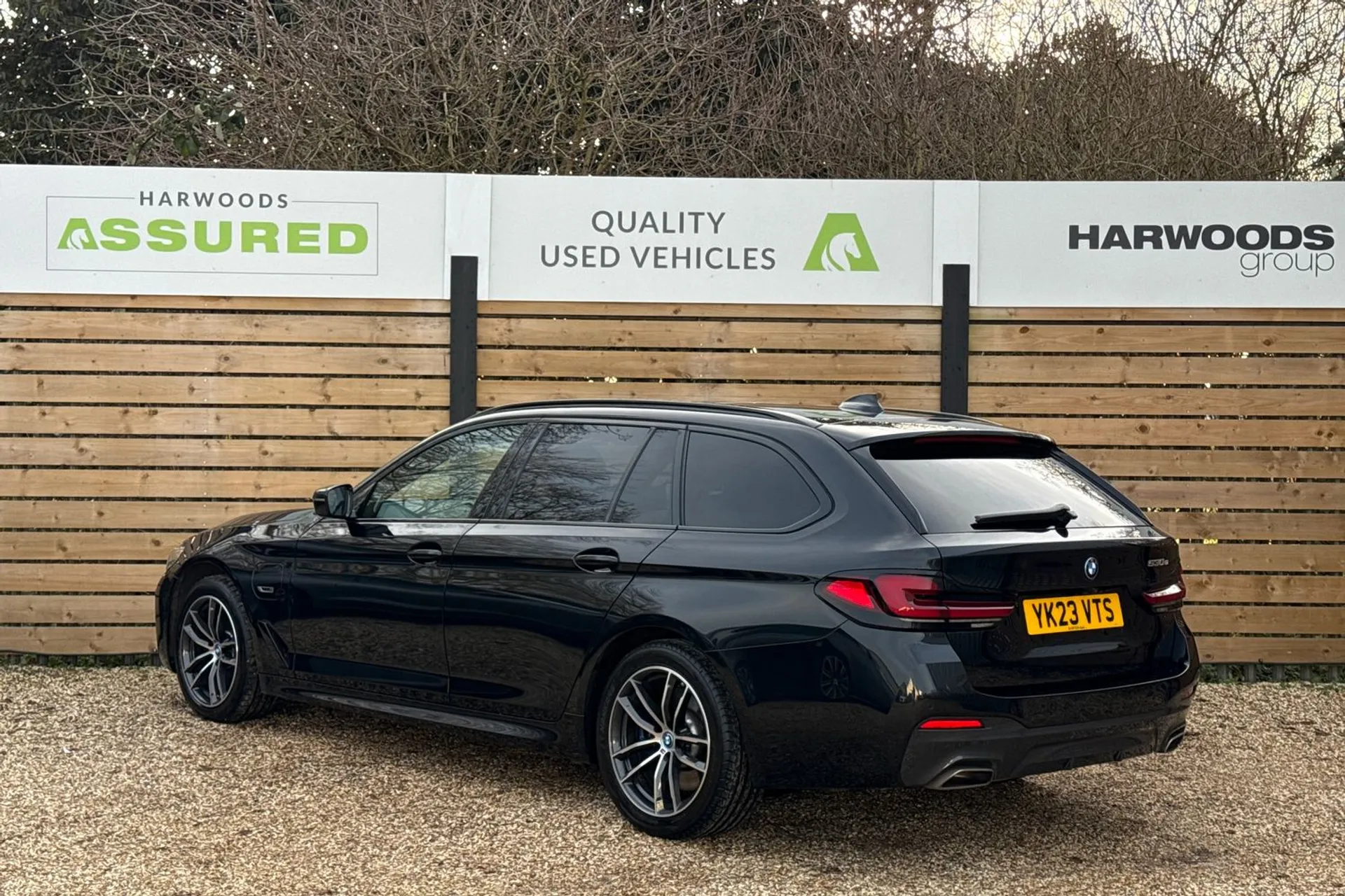 BMW 5 SERIES thumbnail image number 10