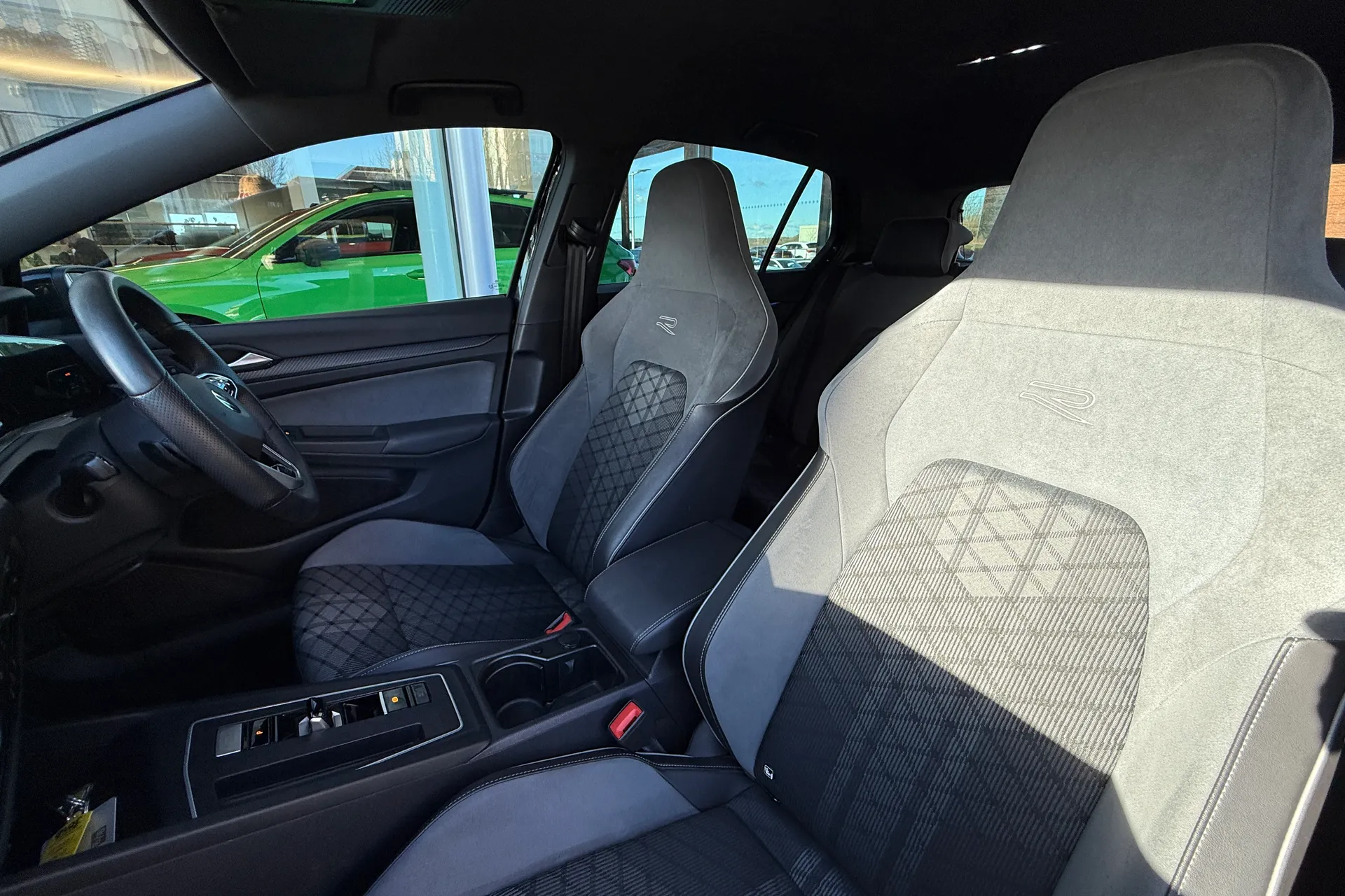 VOLKSWAGEN GOLF thumbnail image number 54